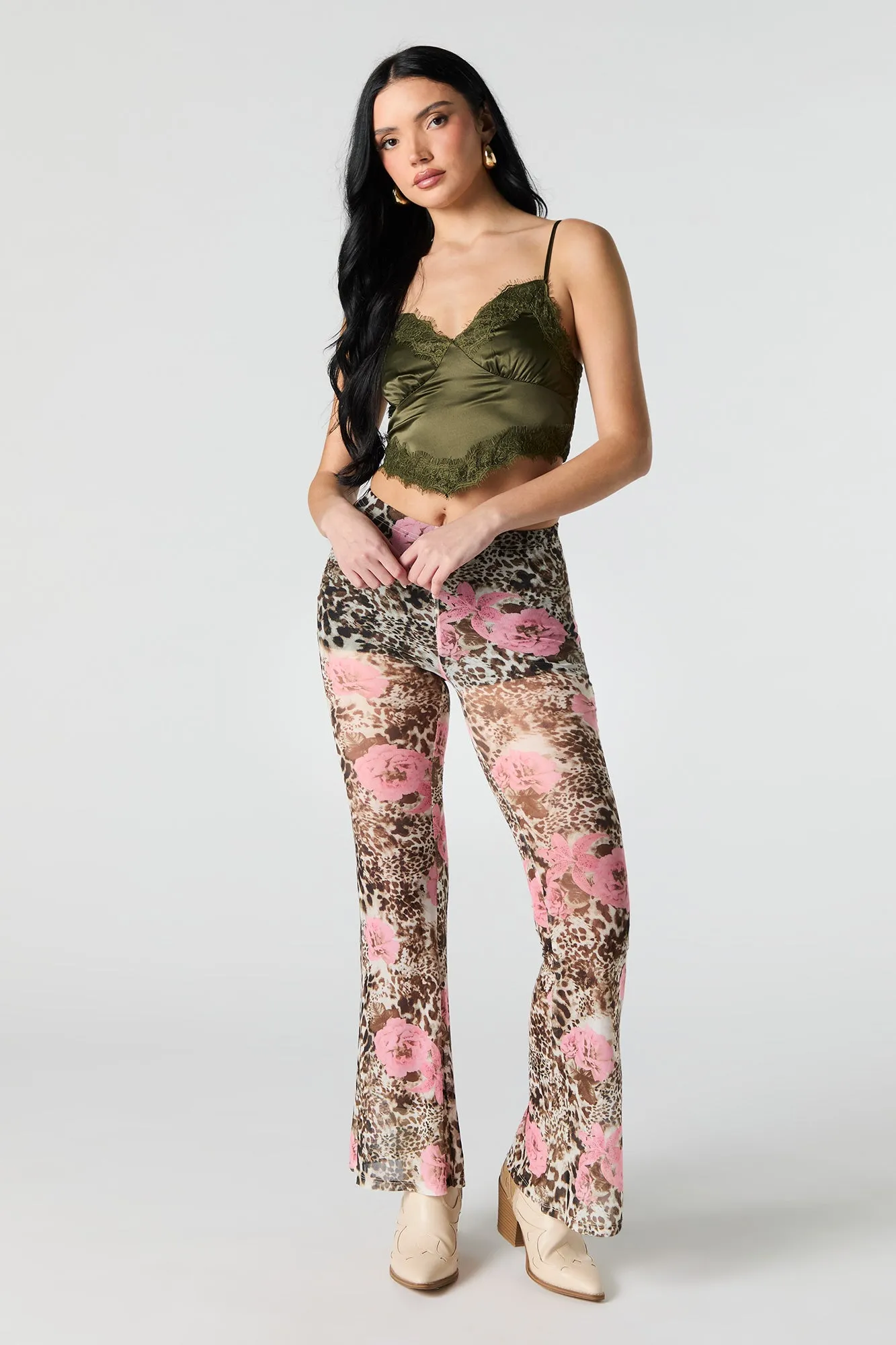 Camisole en satin avec liséré de dentelle sold by Urban Planet product image thumbnail 3