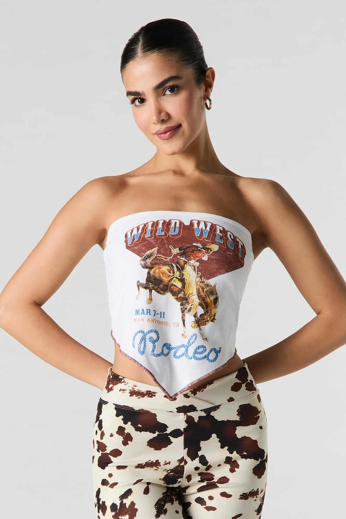 Haut tubulaire à imprimé Western avec ourlet en V sold by Urban Planet