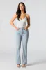Jean à jambe évasée et taille basse sold by Urban Planet