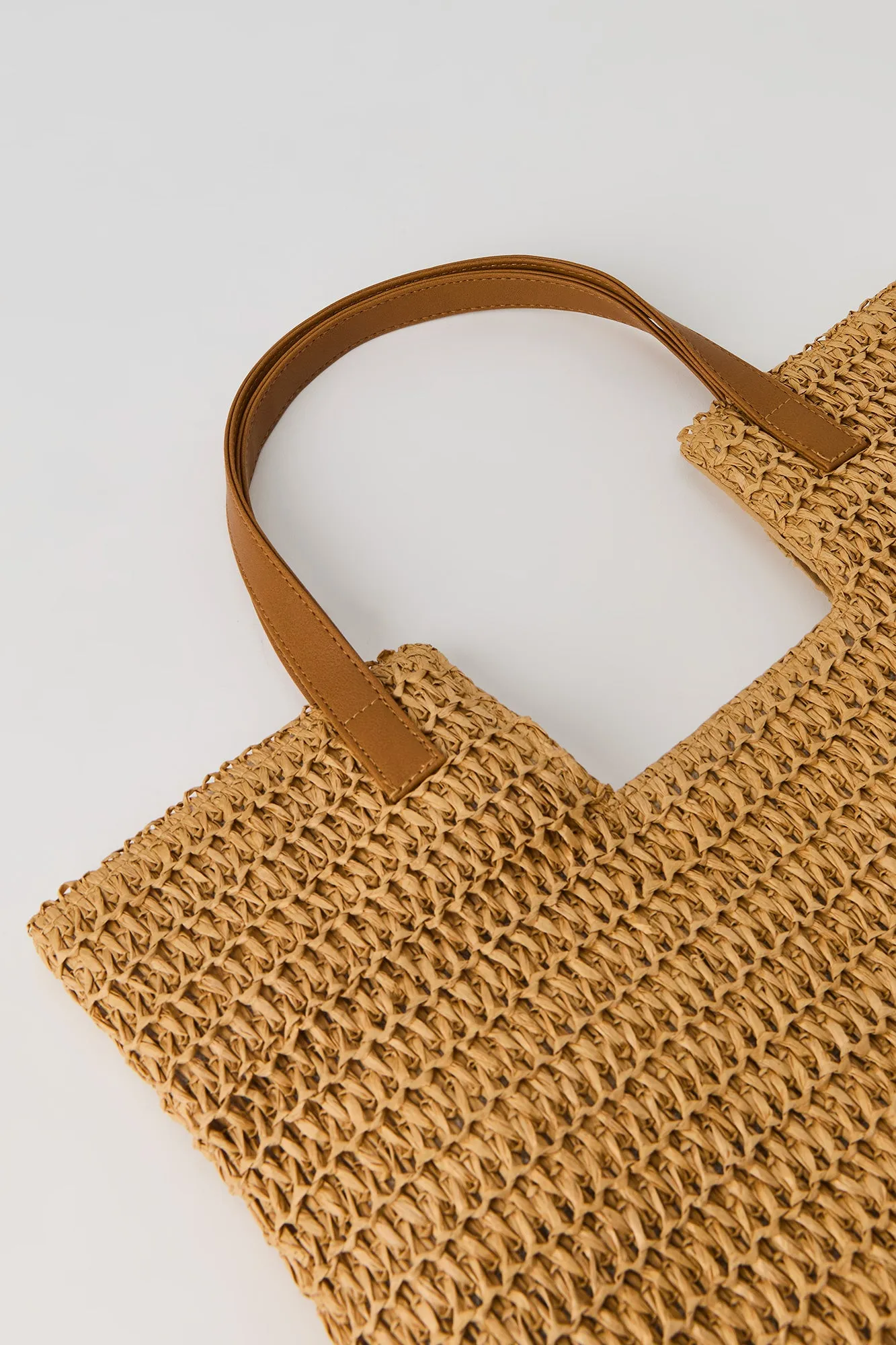 Straw Beach Bag sold by Urban Planet product image thumbnail 2
