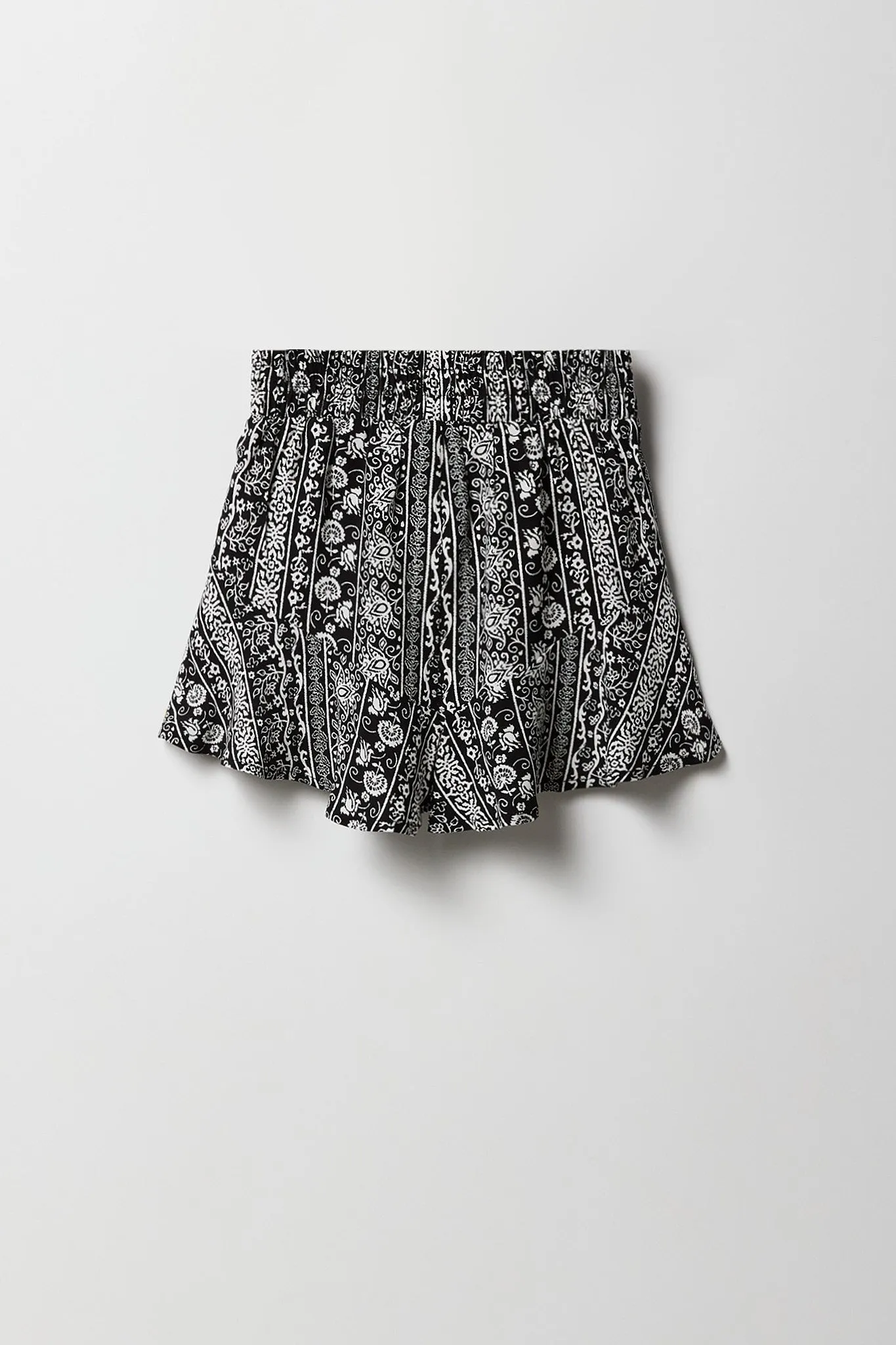 Girls Printed Flowy Short sold by Urban Planet product image thumbnail 4