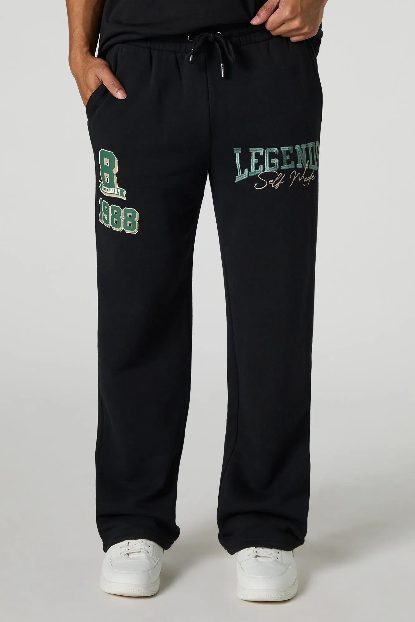 Pantalon d'entraînement en molleton avec motif brodé Legend sold by Urban Planet