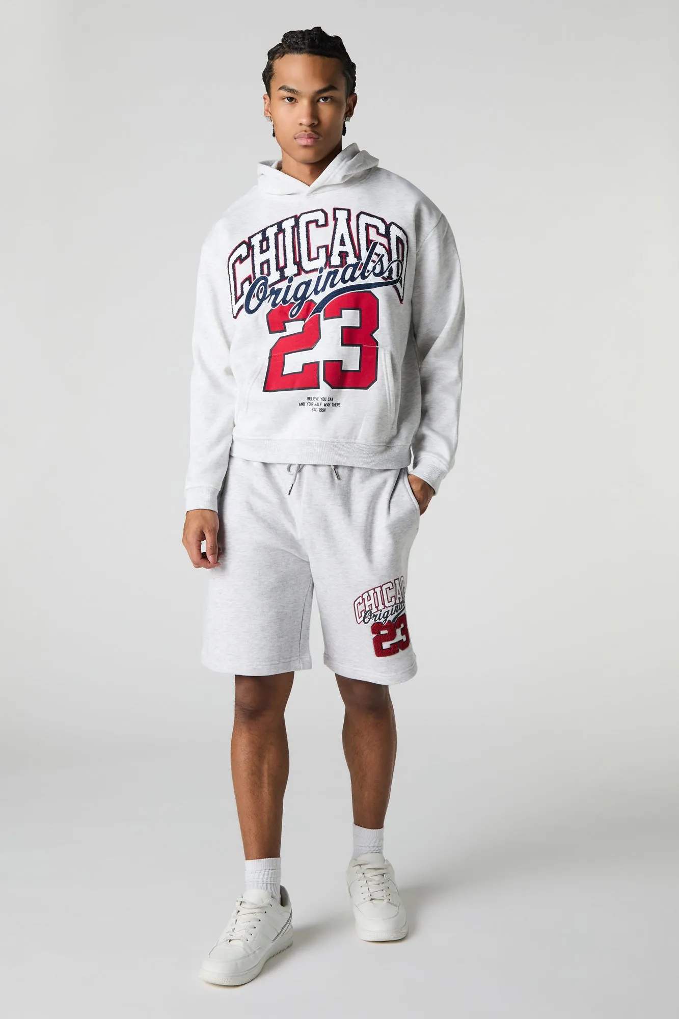 Haut à capuchon en molleton avec motif brodé Chicago en chenille sold by Urban Planet product image thumbnail 3