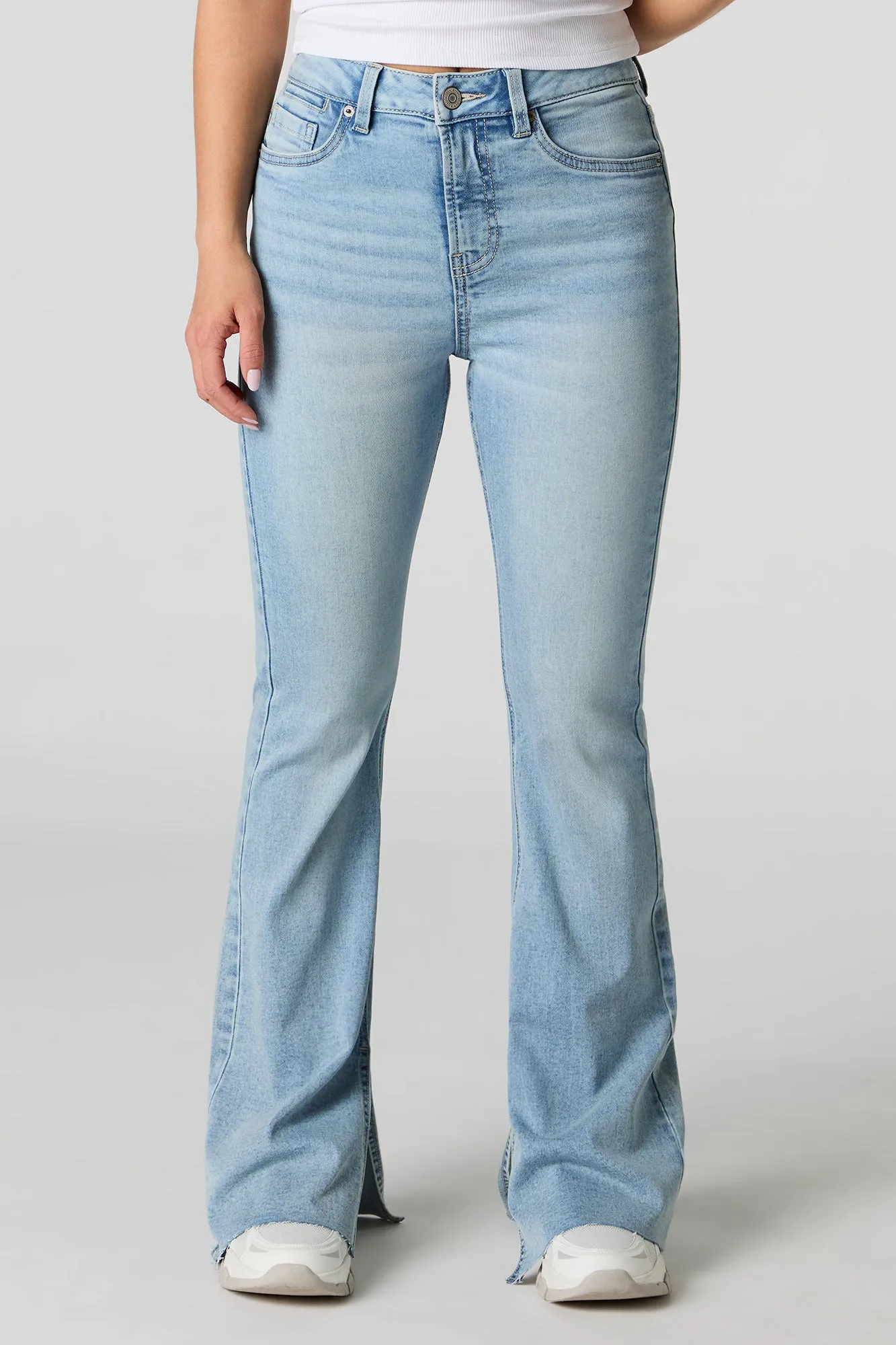 Jean à jambe évasée, taille haute et ourlet fendu sold by Urban Planet product image thumbnail 2