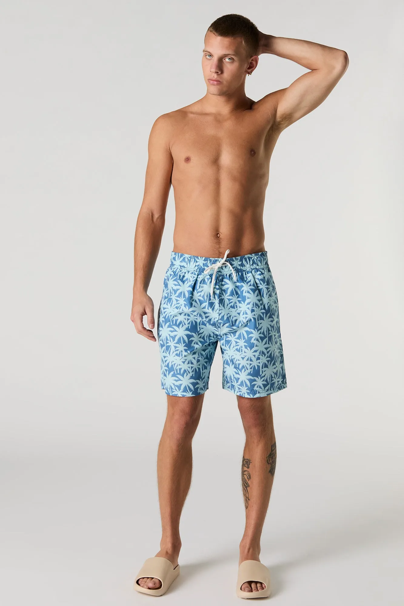 Short avec motif tropical à taille coulissante sold by Urban Planet product image thumbnail 4