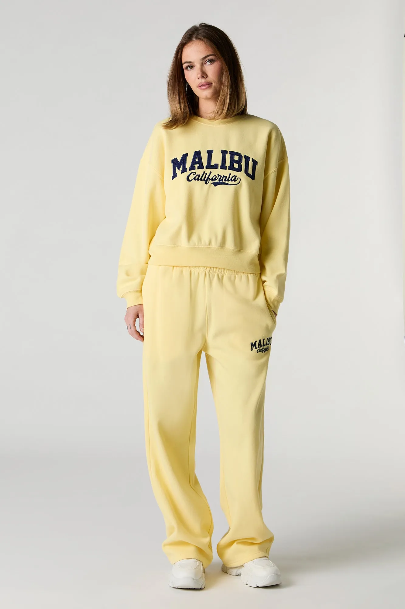 Chandail ras du cou de style universitaire en molleton sold by Urban Planet product image thumbnail 3