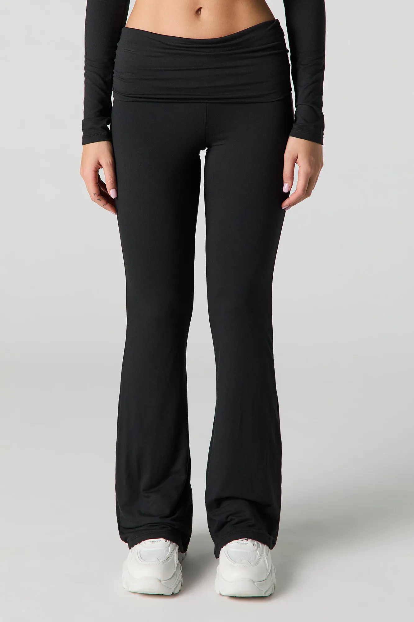 Pantalon Active doux à jambe évasée et taille pliée sold by Urban Planet product image thumbnail 5