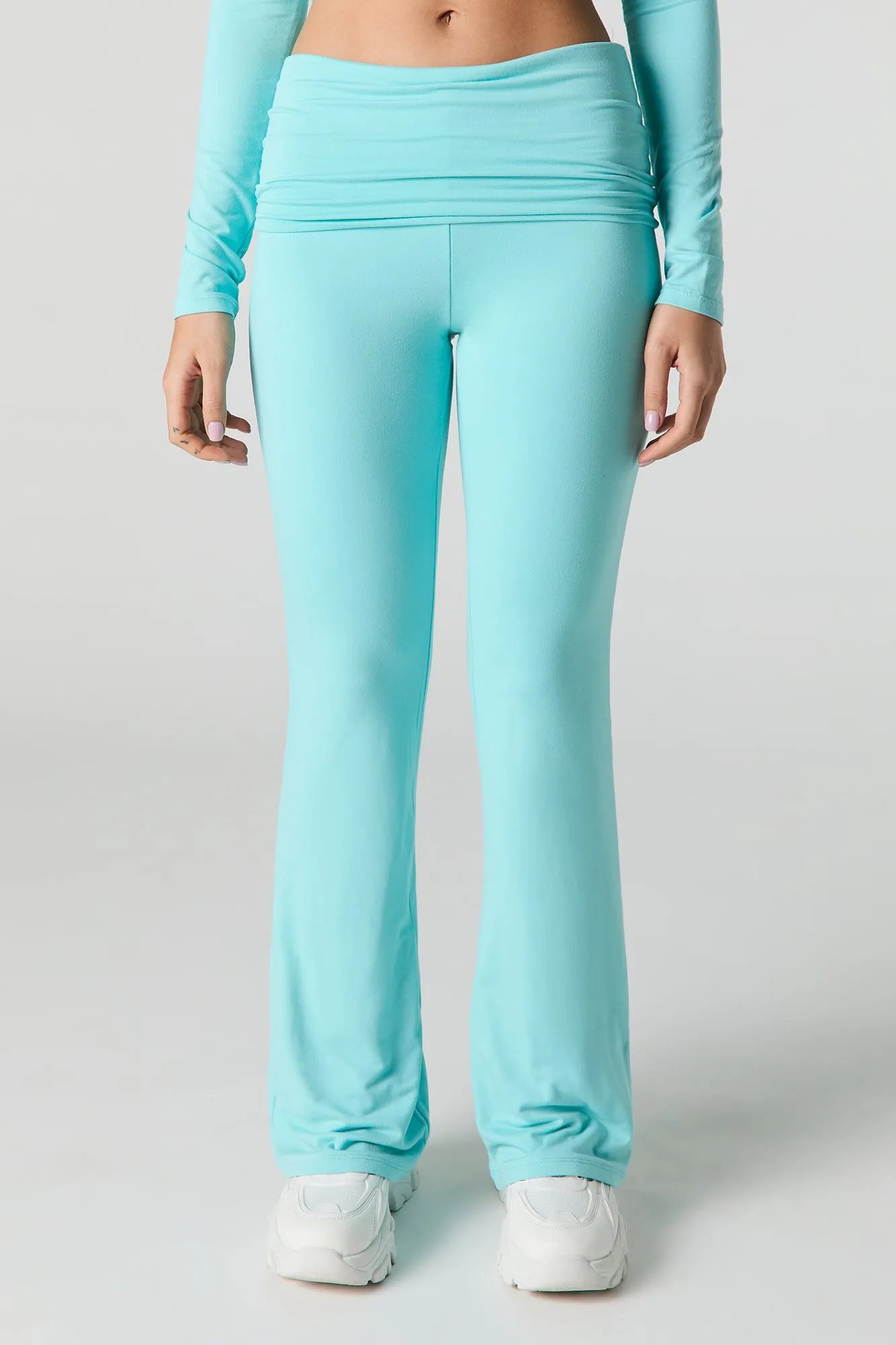 Pantalon Active doux à jambe évasée et taille pliée sold by Urban Planet product image thumbnail 2