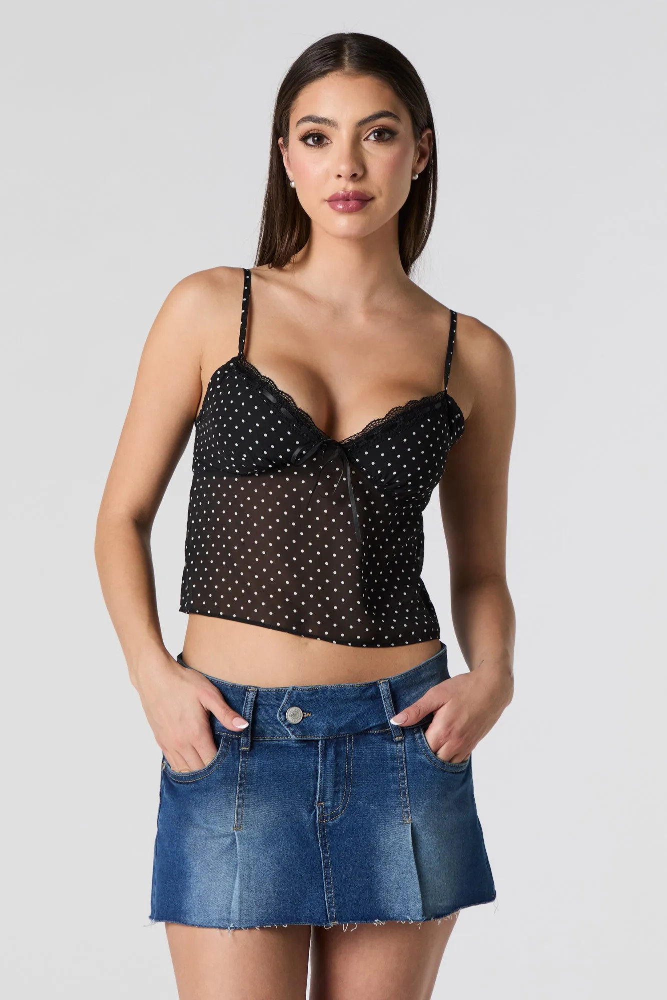 Micro minijupe-short plissée en denim sold by Urban Planet