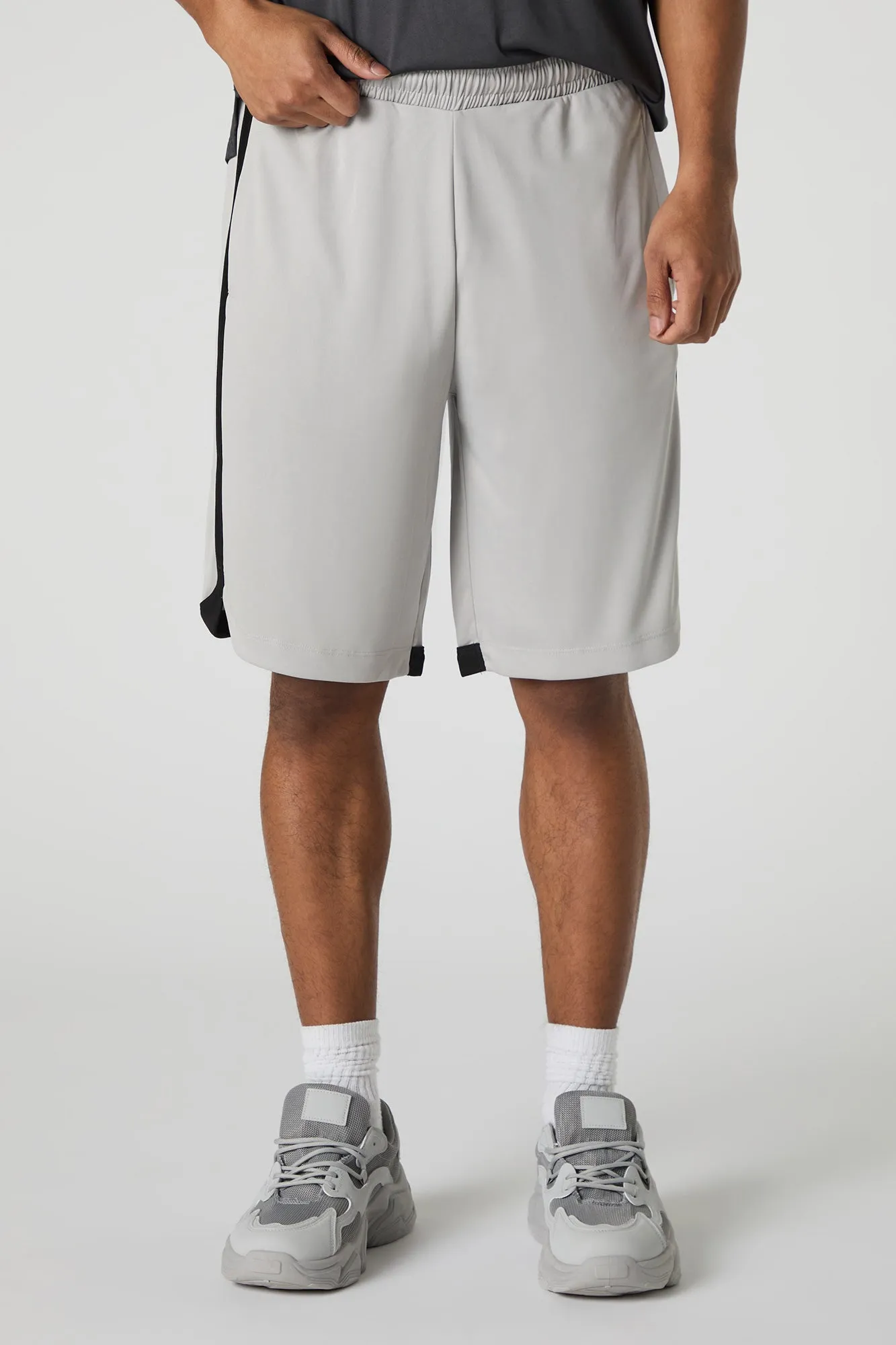 Short Active avec rayures latérales sold by Urban Planet