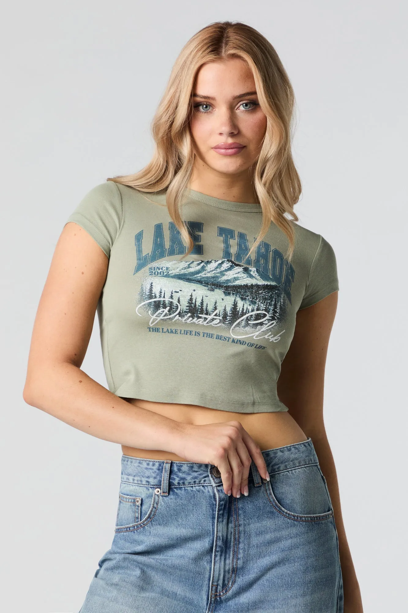 T-shirt ultracourt à imprimé Lake Tahoe sold by Urban Planet