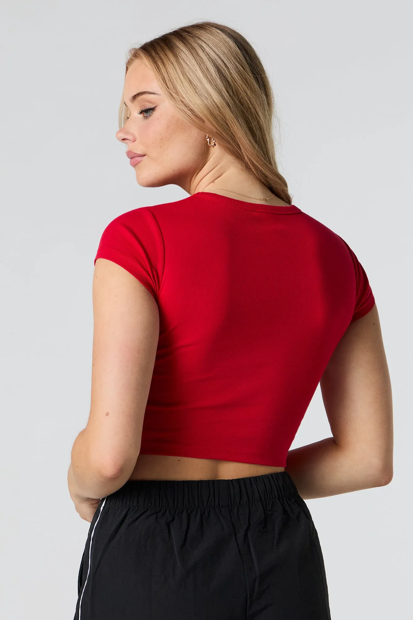 T-shirt ultracourt avec motif brodé Cheetah Cherry sold by Urban Planet product image thumbnail 2