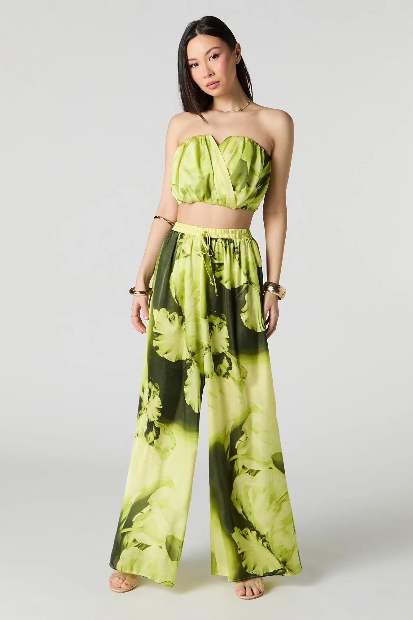 Pantalon à jambe large en satin sold by Urban Planet product image thumbnail 4