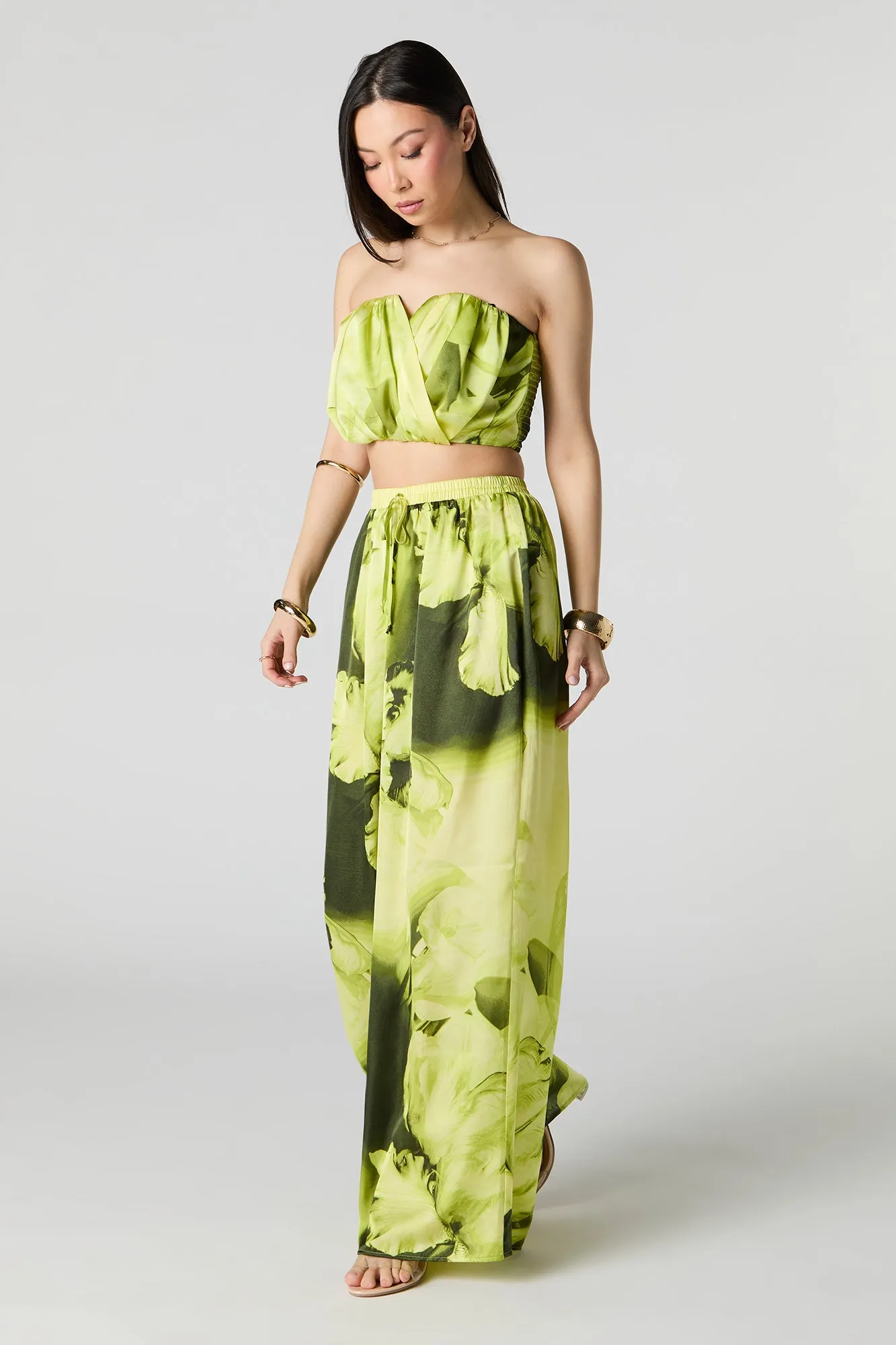 Haut tubulaire court plissé en satin sold by Urban Planet product image thumbnail 3