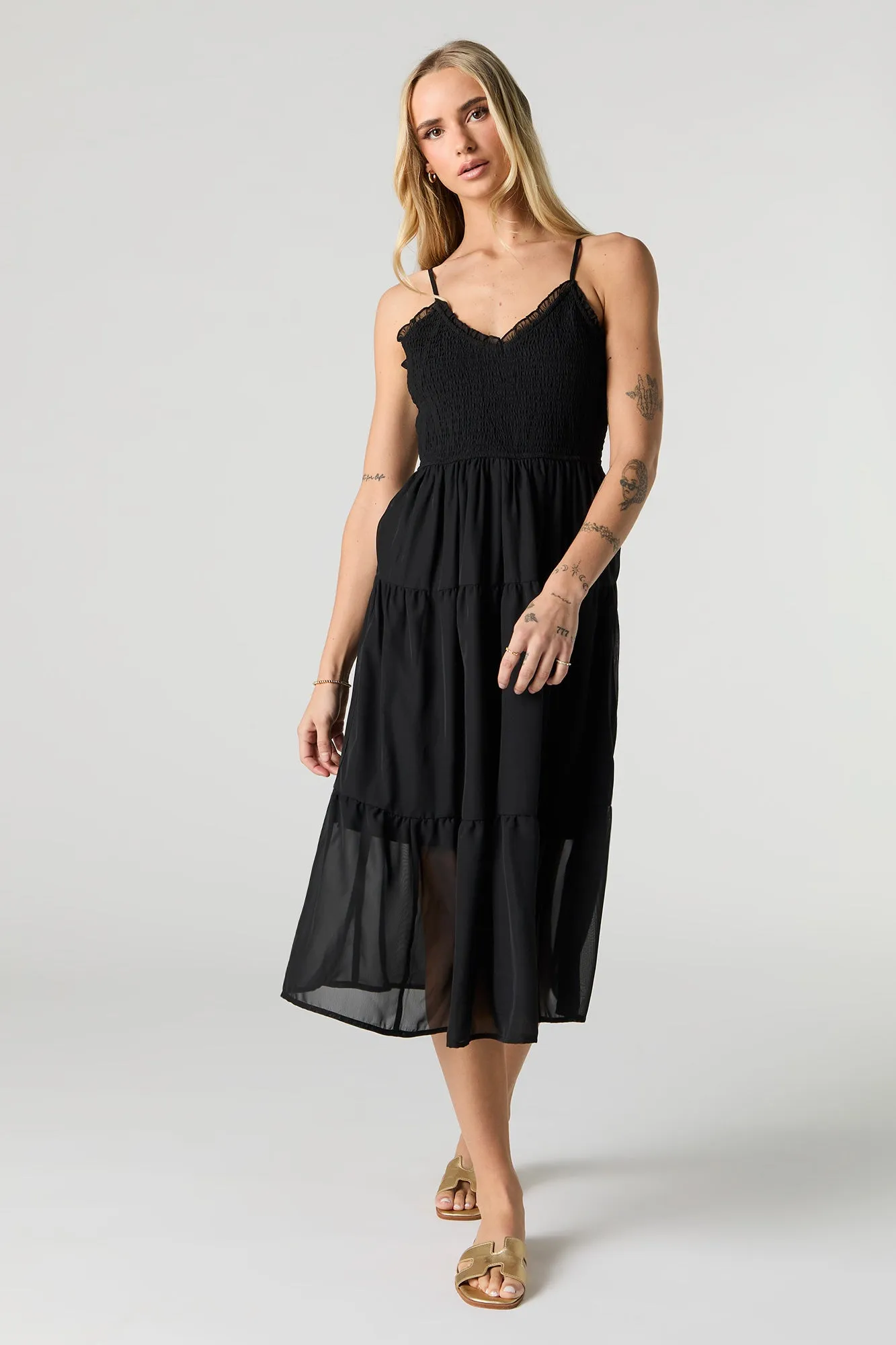 Robe midi smockée en chiffon avec encolure en V sold by Urban Planet product image thumbnail 5