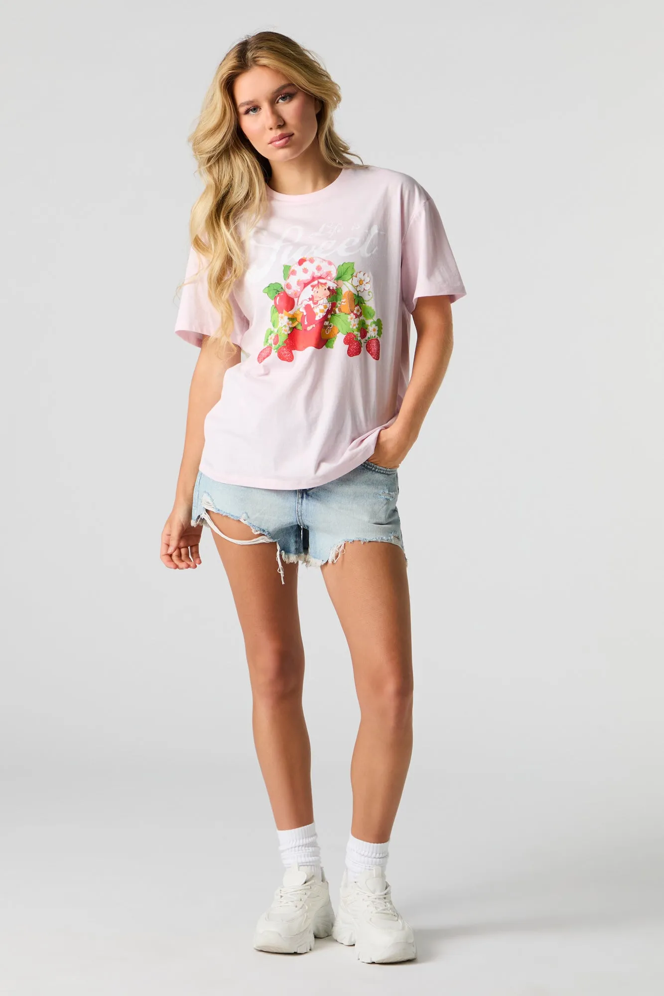 T-shirt à imprimé Strawberry Shortcake sold by Urban Planet product image thumbnail 3