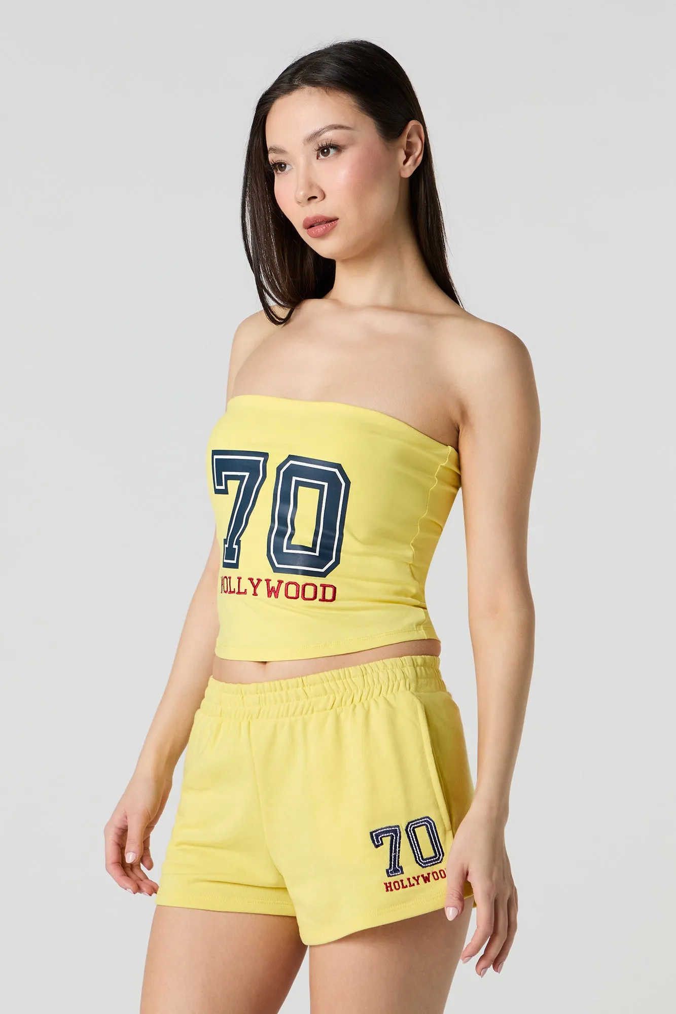 Short en molleton avec motif brodé 70 sold by Urban Planet
