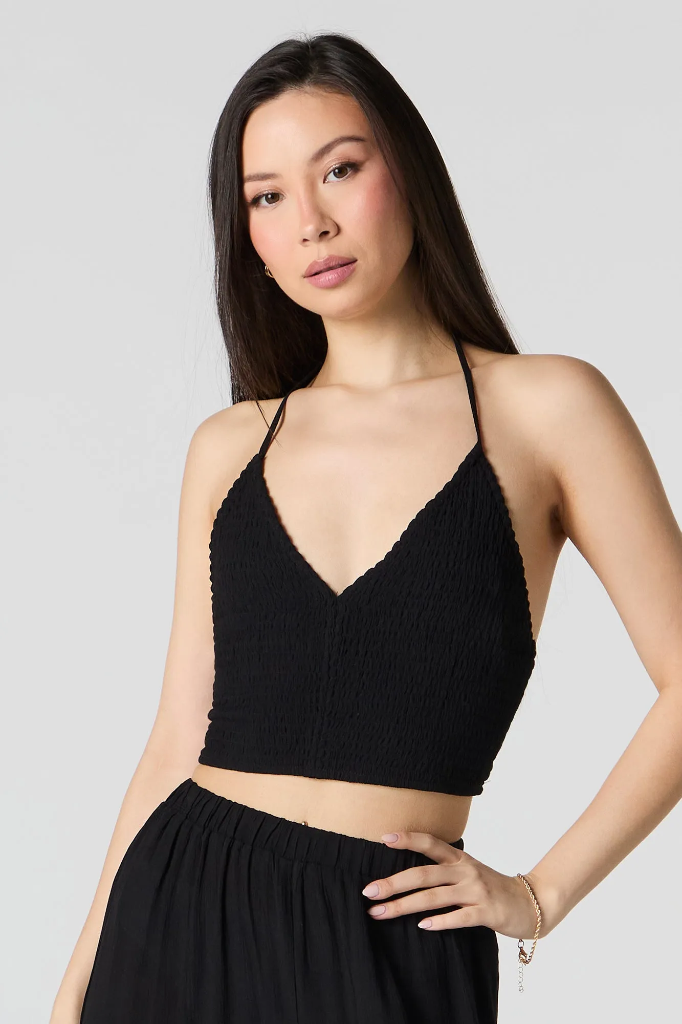 Haut bain-de-soleil smocké à encolure en V sold by Urban Planet product image thumbnail 5