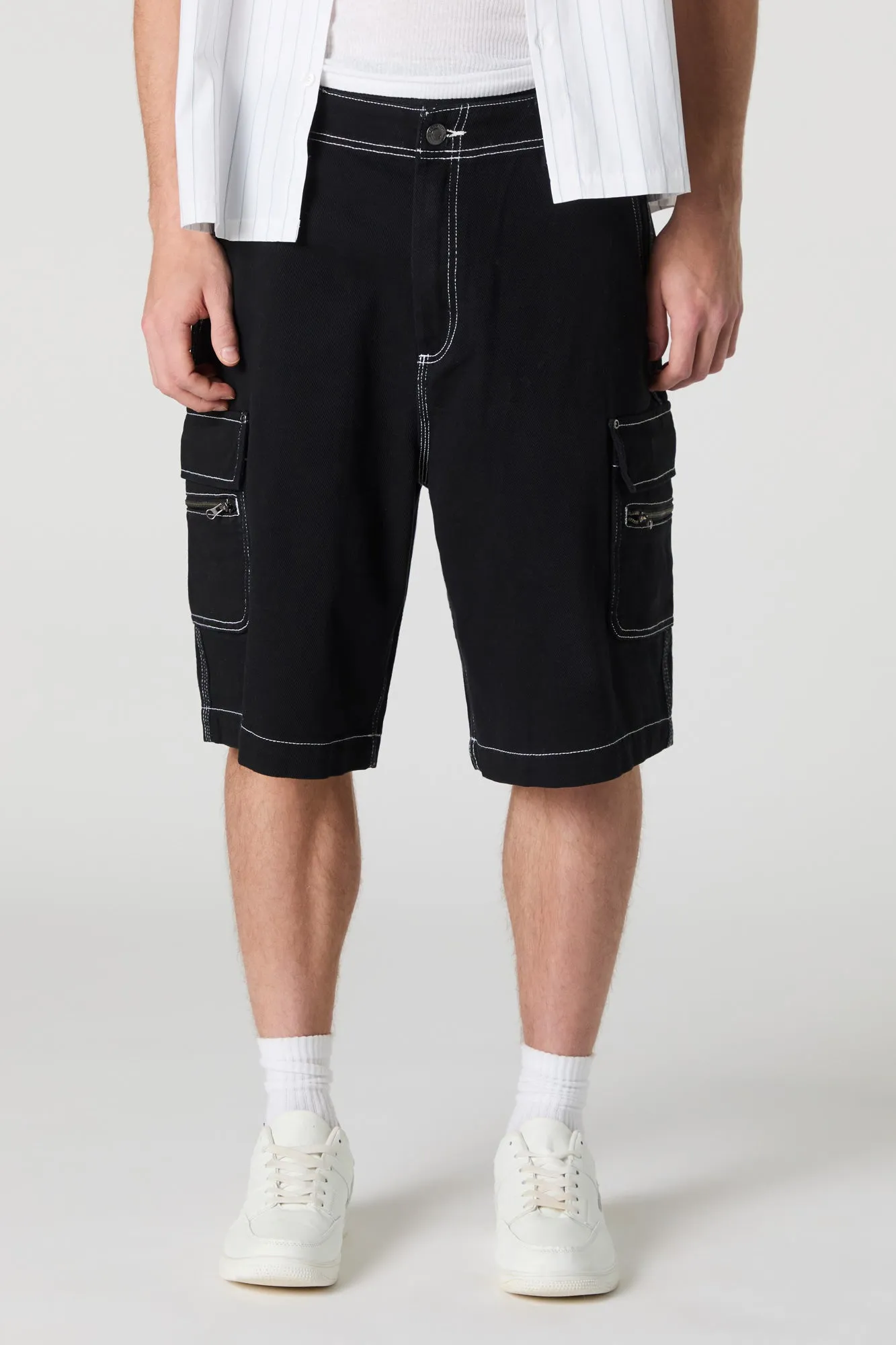 Short cargo long avec fermeture à glissière sold by Urban Planet