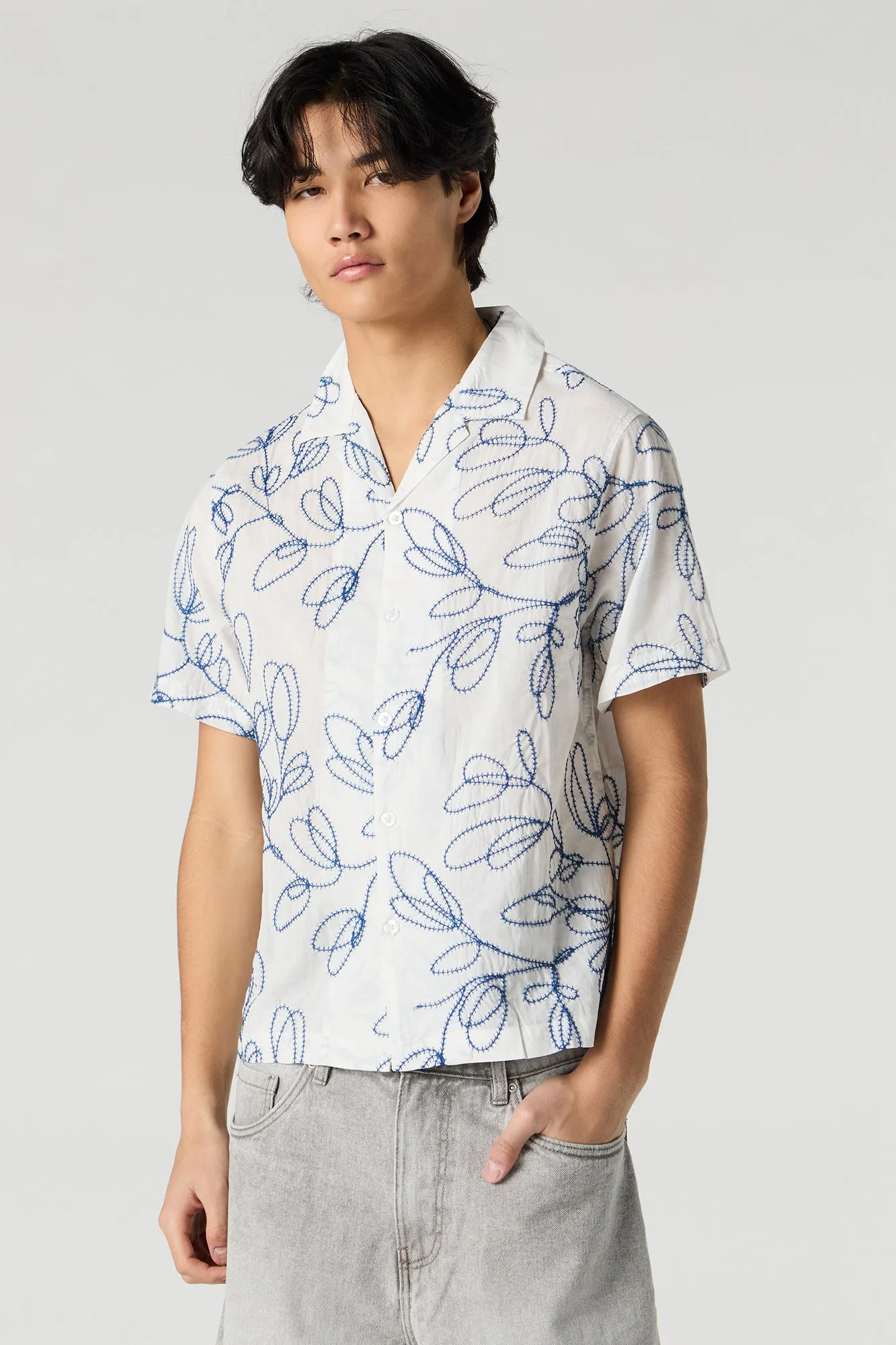 Haut boutonné avec motif fleuri brodé à surpiqûres sold by Urban Planet product image thumbnail 4