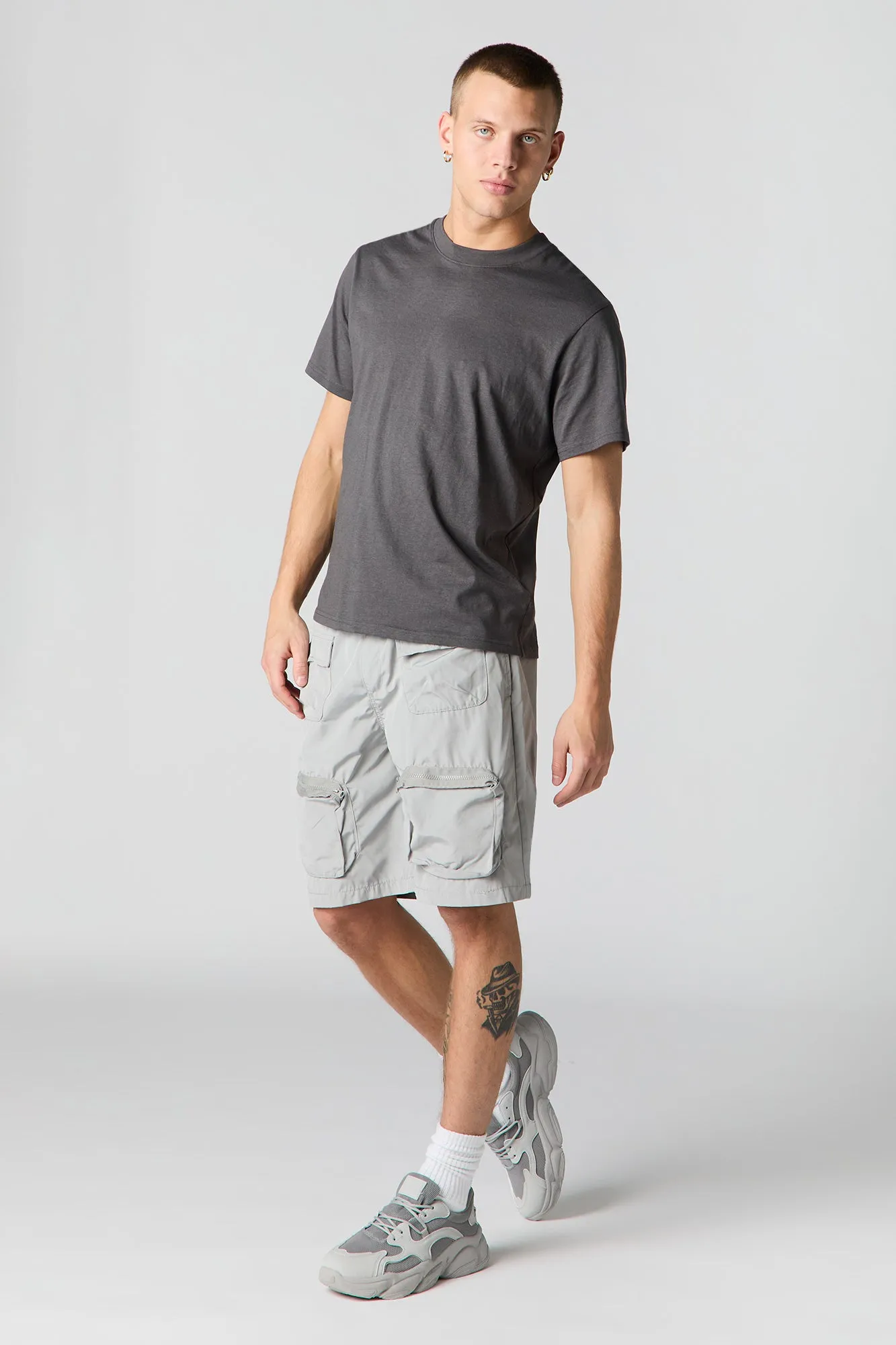 Short cargo avec poches à fermeture à glissière et taille coulissante sold by Urban Planet product image thumbnail 2