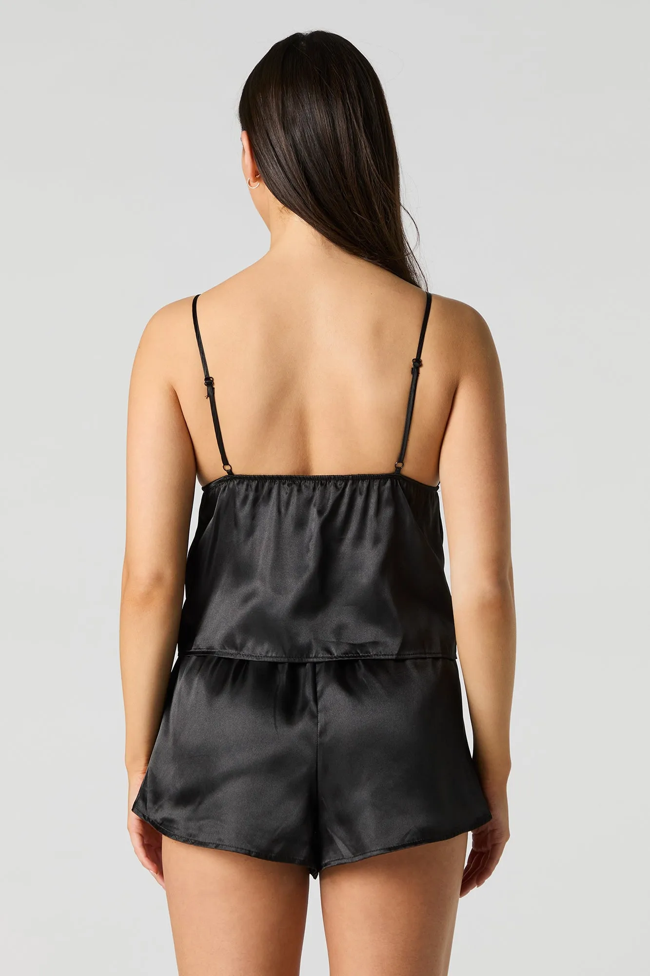 Ensemble pyjama avec camisole en satin et short sold by Urban Planet product image thumbnail 5