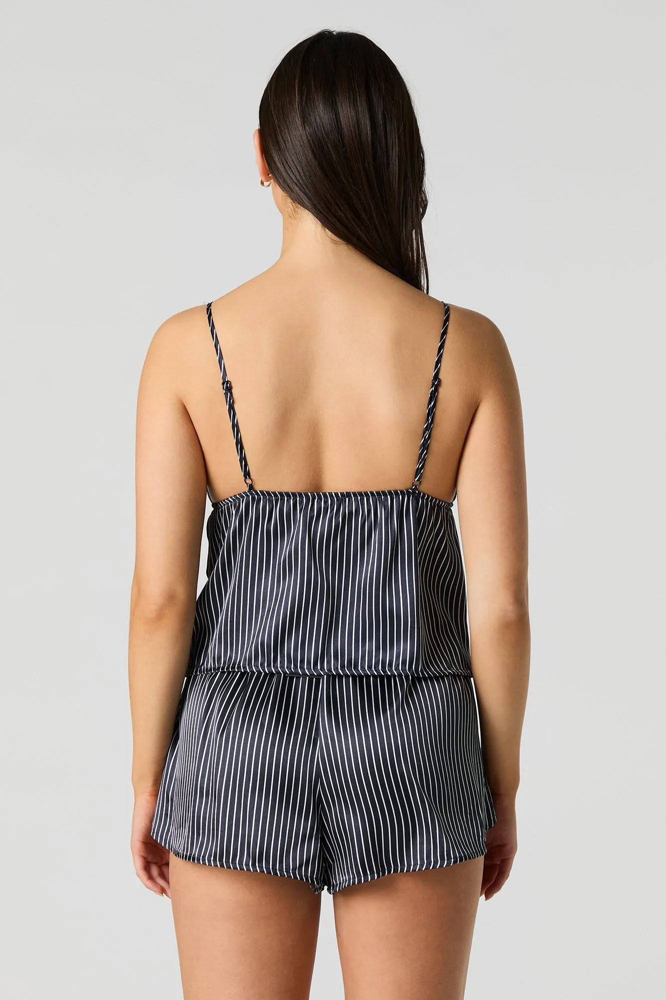 Ensemble pyjama avec camisole en satin et short sold by Urban Planet product image thumbnail 2