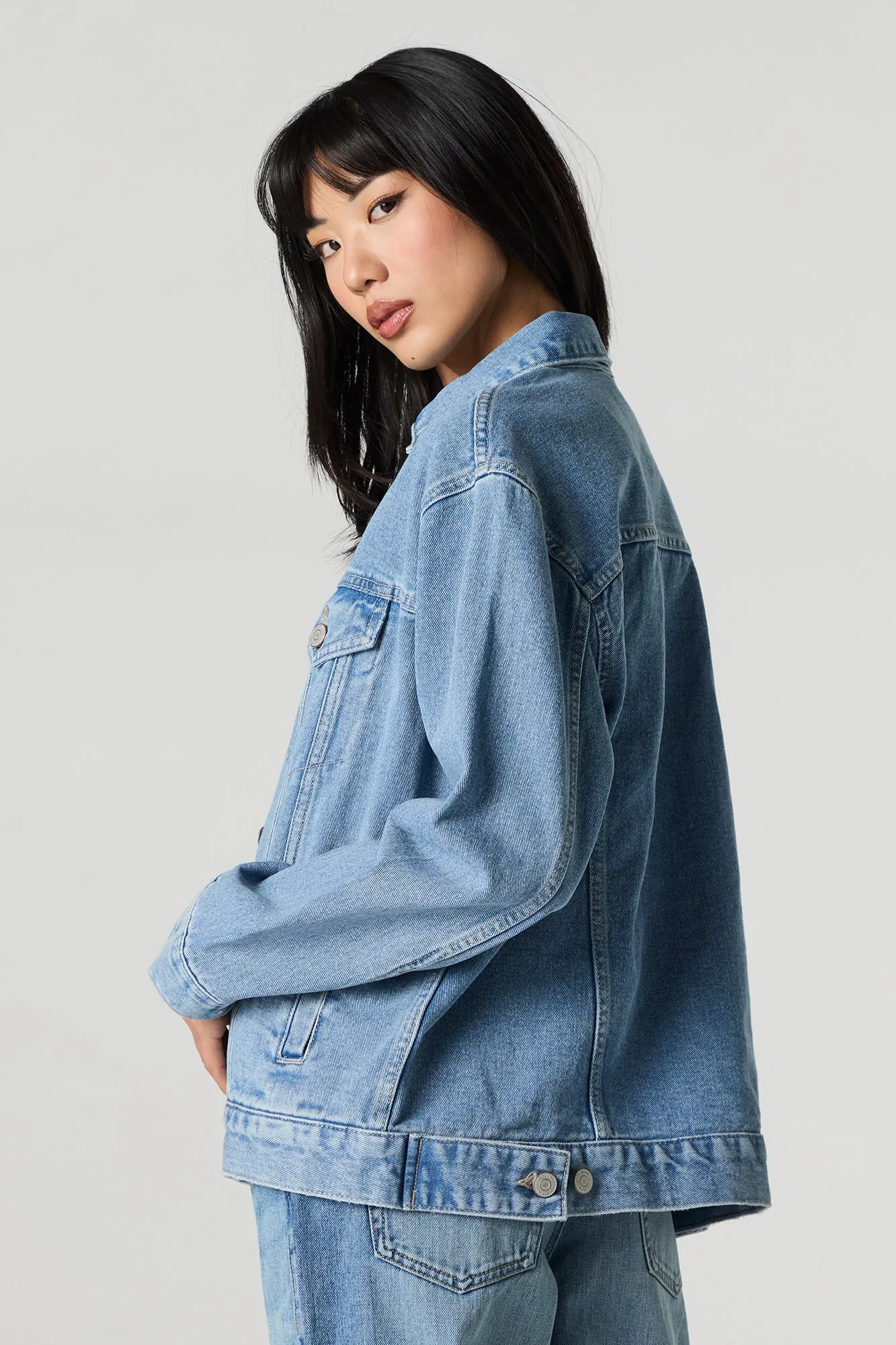 Blouson de style camionneur de coupe garçonne en denim sold by Urban Planet product image thumbnail 2