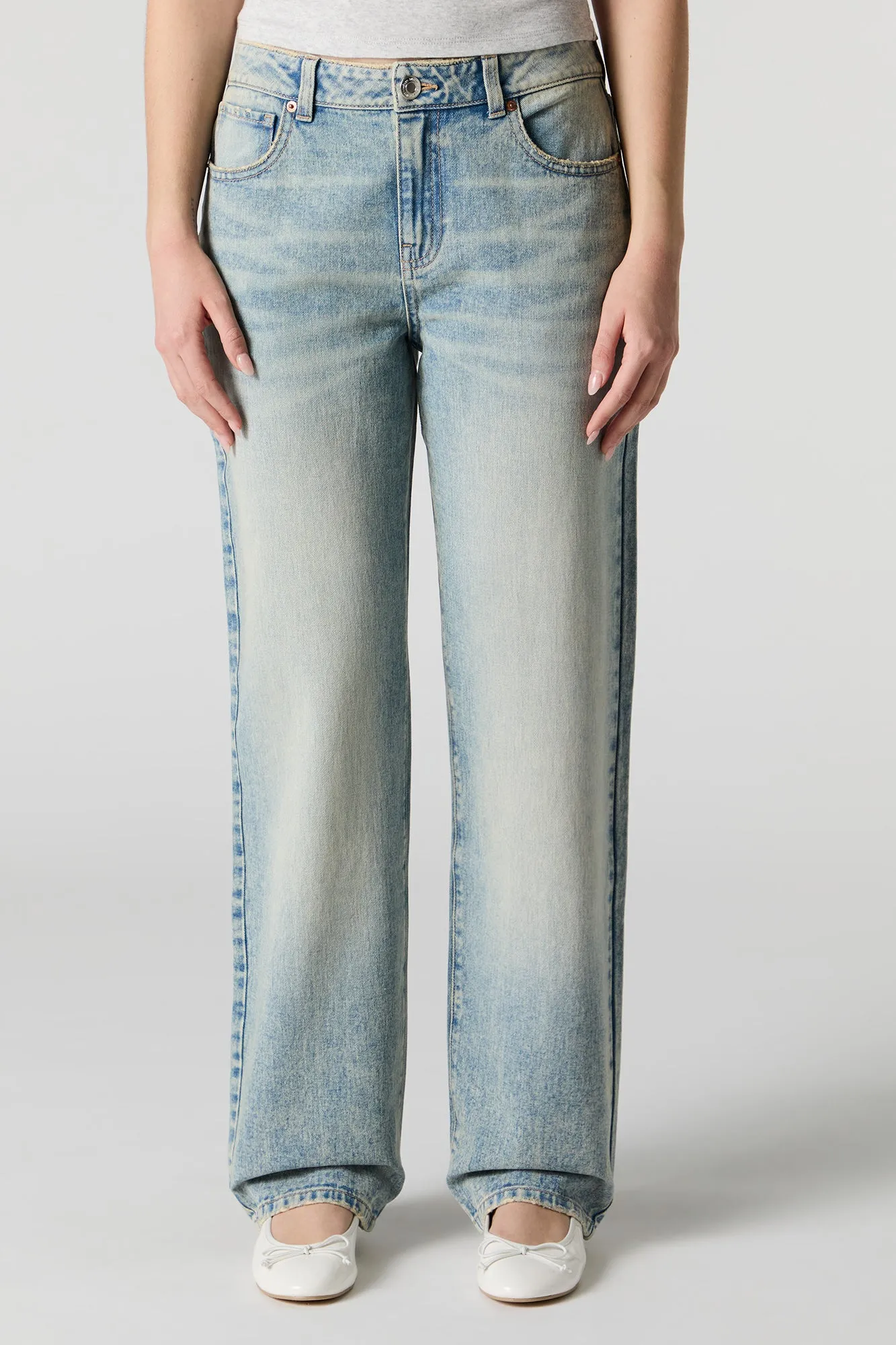 Vintage Medium Wash Slouchy Straight Leg Jean sold by Urban Planet product image thumbnail 2