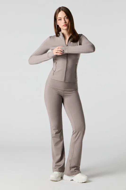 Legging à jambe évasée avec bande de taille pliée sold by Urban Planet