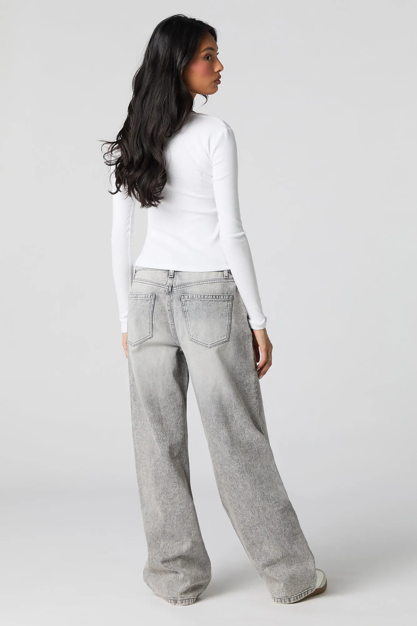 Jean à jambe large délavé gris à taille basse sold by Urban Planet product image thumbnail 3