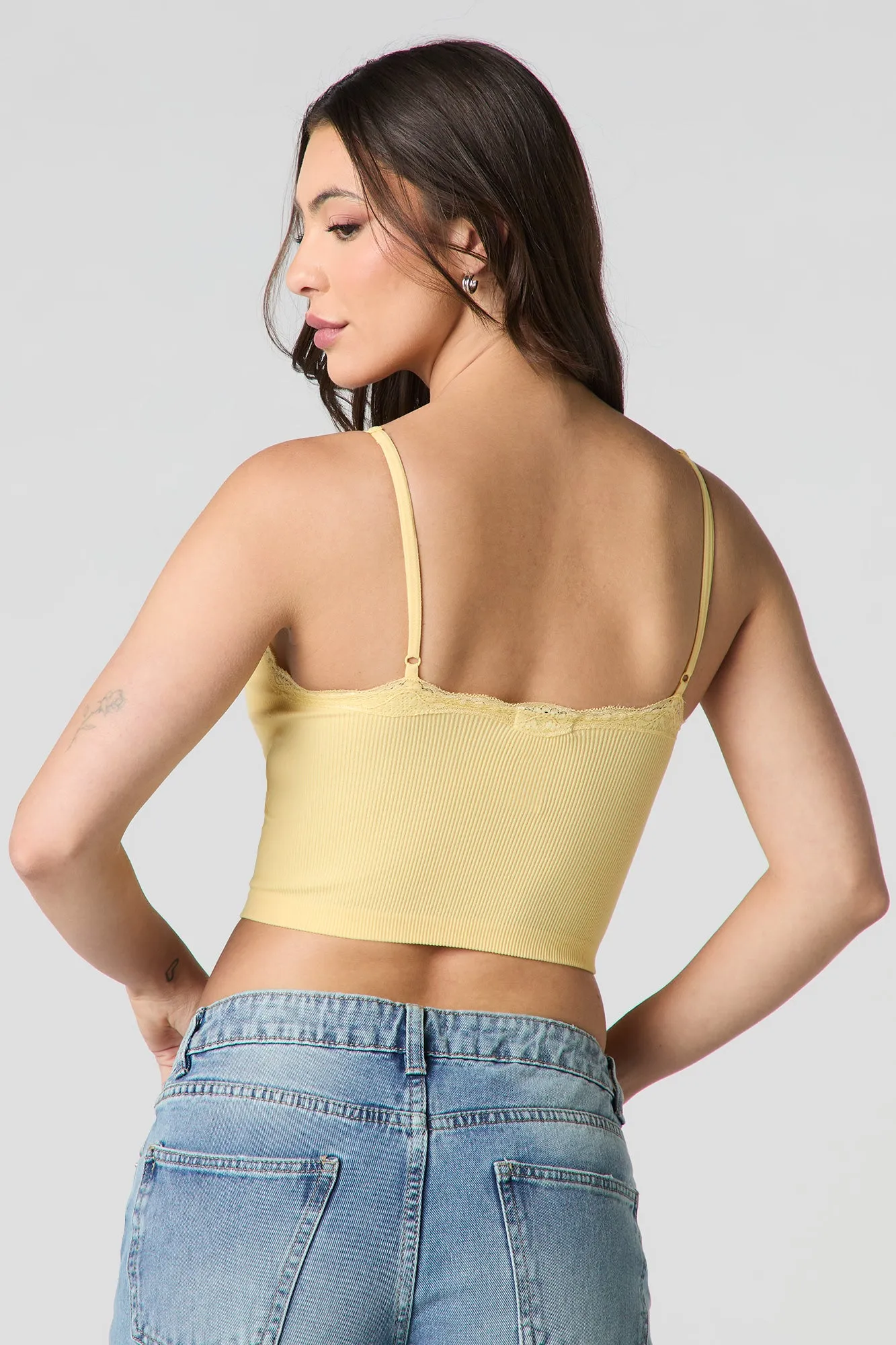 Camisole côtelée courte sans couture avec liséré de dentelle sold by Urban Planet product image thumbnail 2