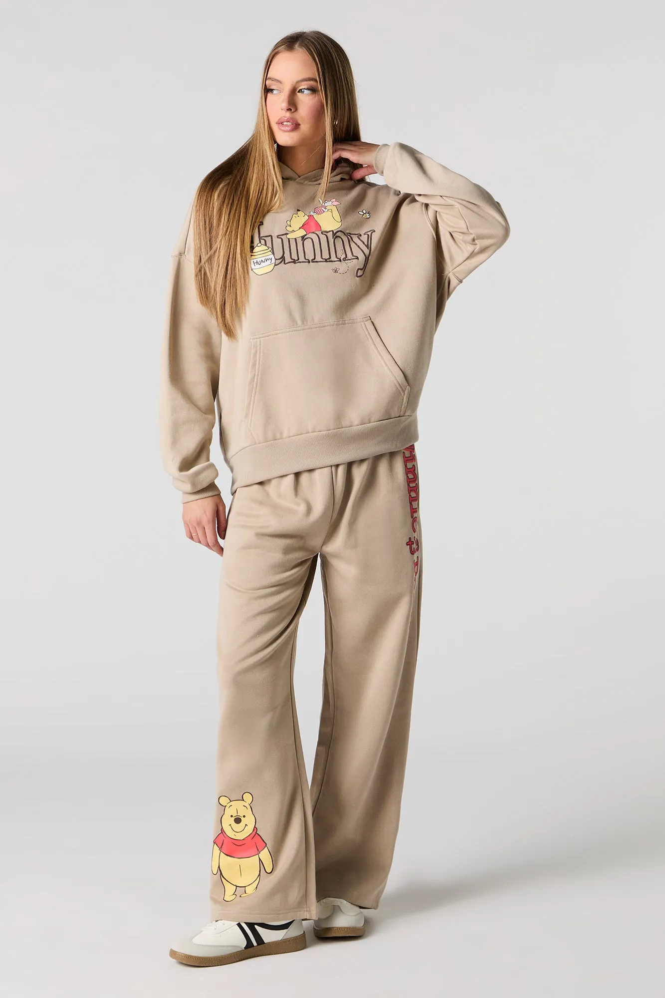 Haut à capuchon en molleton avec motif brodé Winnie the Pooh sold by Urban Planet product image thumbnail 3