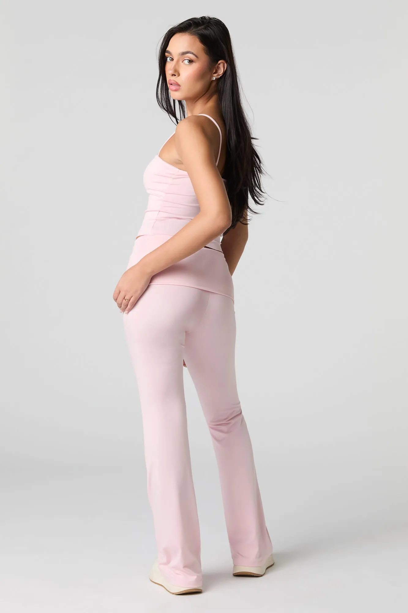 Pantalon profilé à jambe évasée avec taille pliée sold by Urban Planet product image thumbnail 3