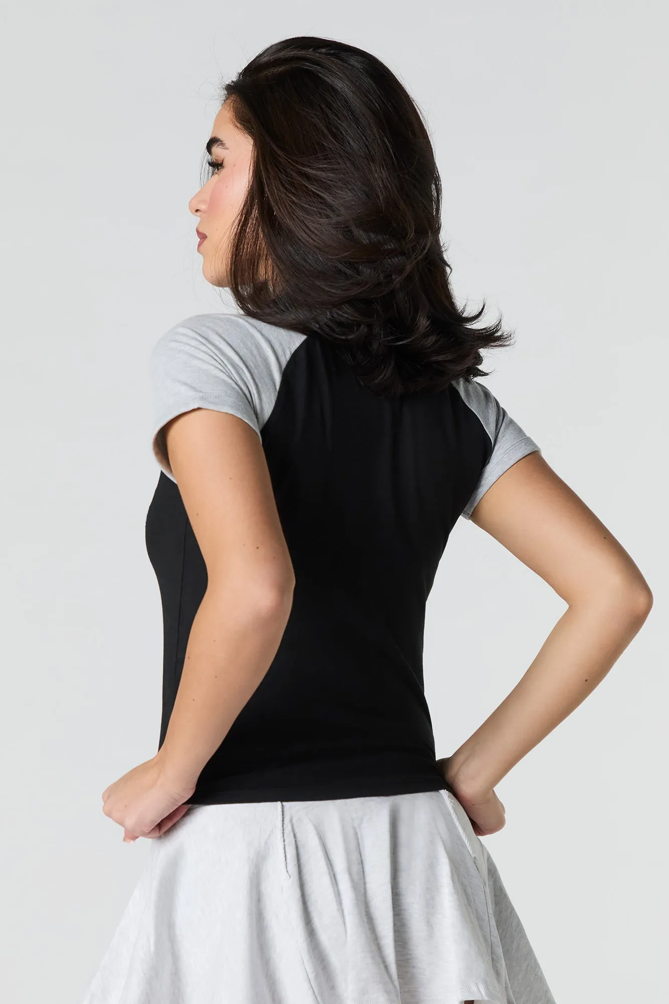 T-shirt raglan avec motif brodé LA sold by Urban Planet product image thumbnail 2