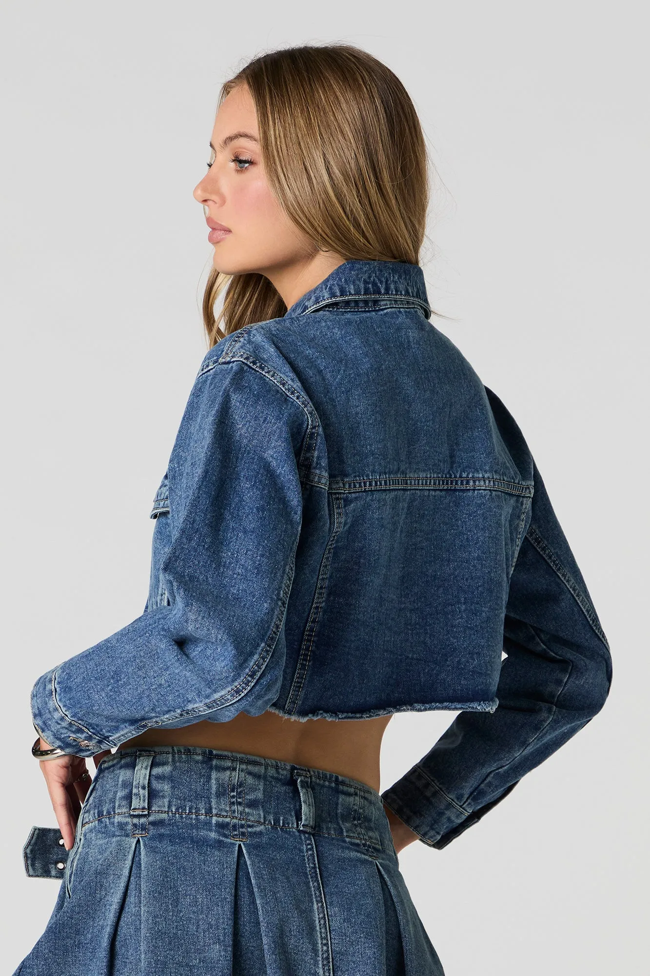 Blouson court en denim délavé foncé sold by Urban Planet product image thumbnail 2