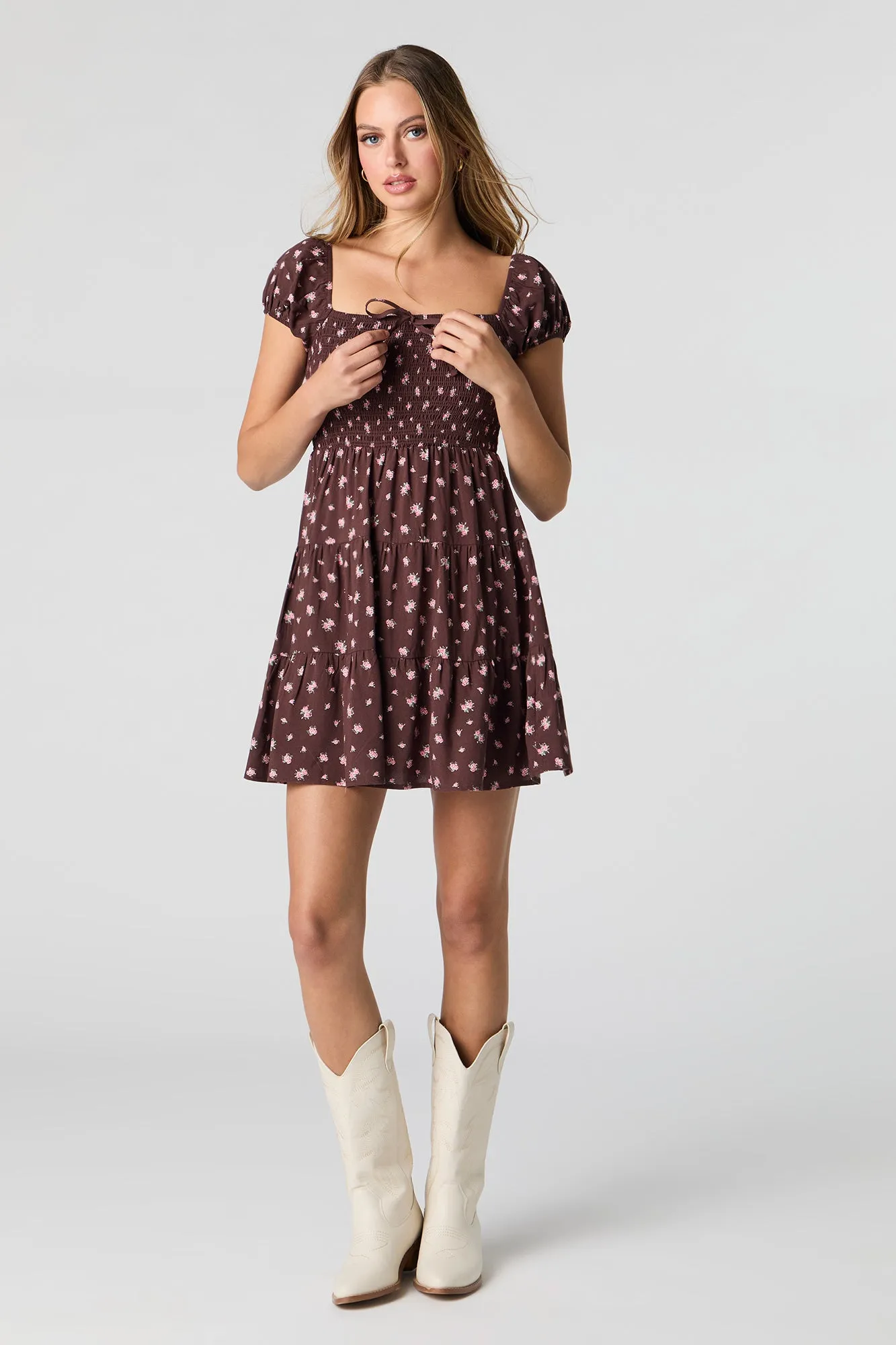 Minirobe volantée smockée fleurie sold by Urban Planet product image thumbnail 3