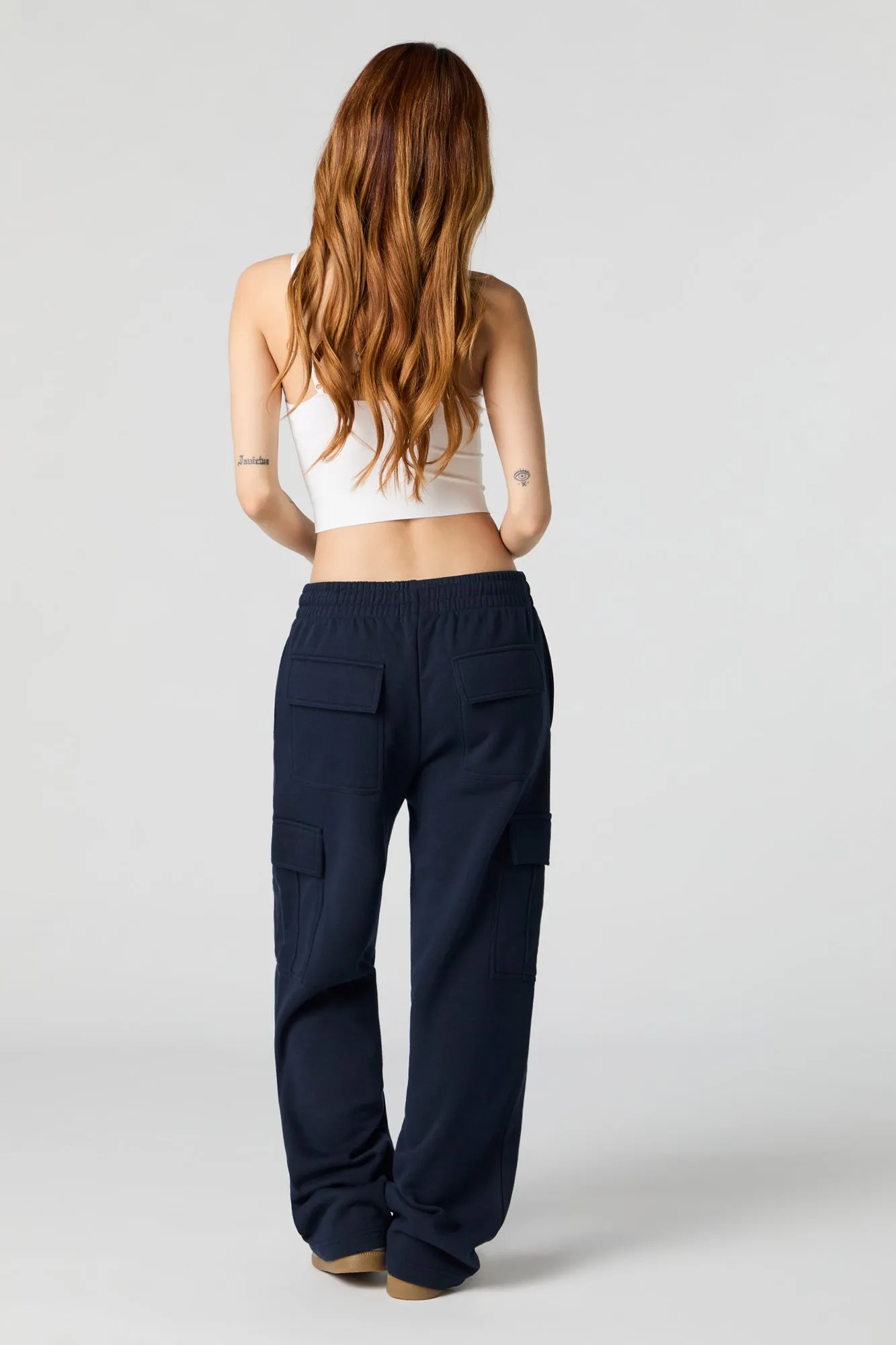 Pantalon d'entraînement cargo à jambe large en molleton uni sold by Urban Planet product image thumbnail 3