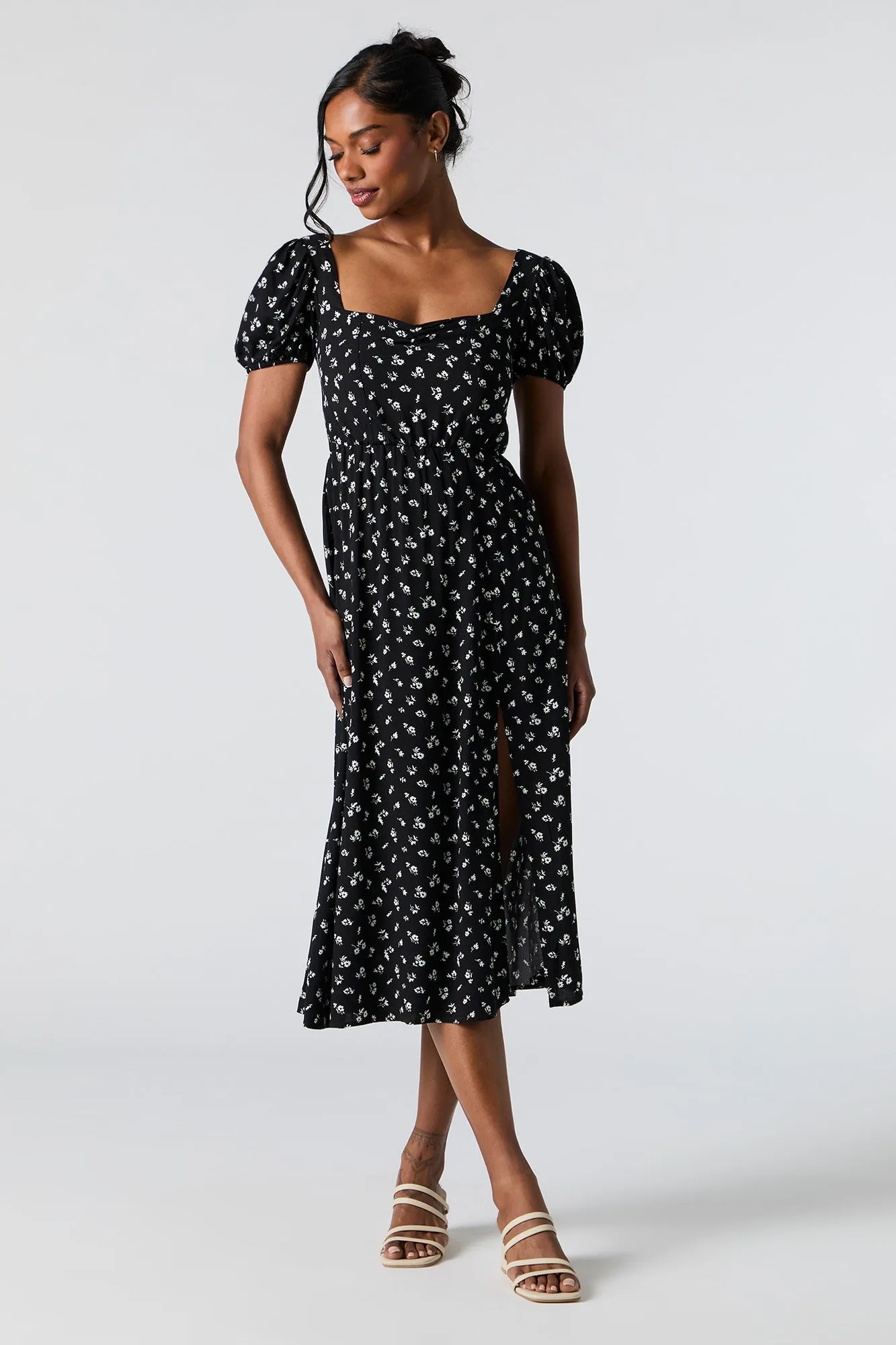 Robe midi fleurie à manches bouffantes et décolleté en coeur sold by Urban Planet product image thumbnail 4