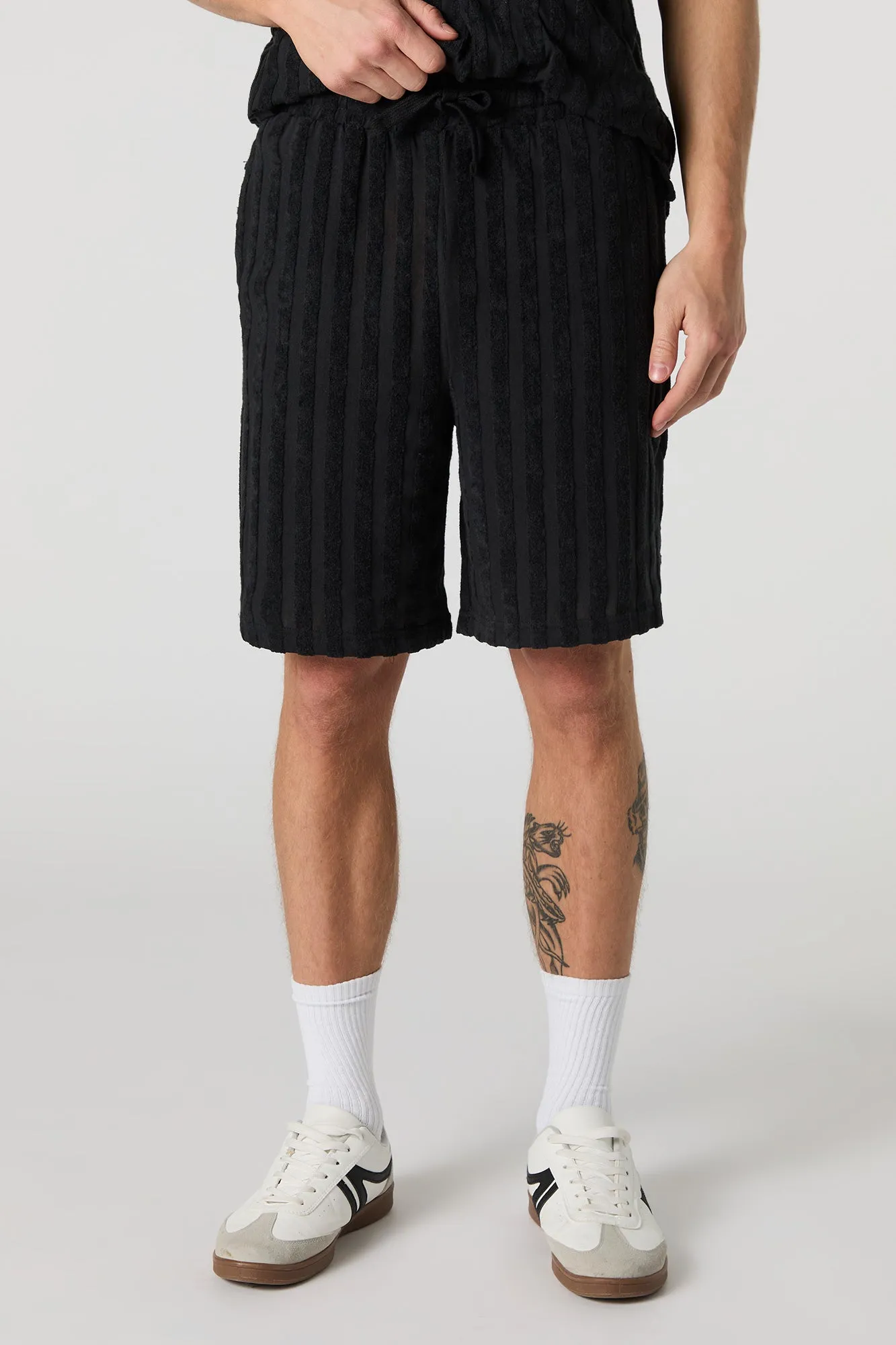 Short en tissu bouclé rayé à taille coulissante sold by Urban Planet product image thumbnail 4