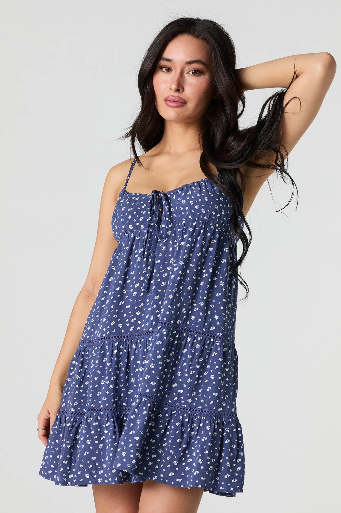 Minirobe de style nuisette volantée fleurie sold by Urban Planet