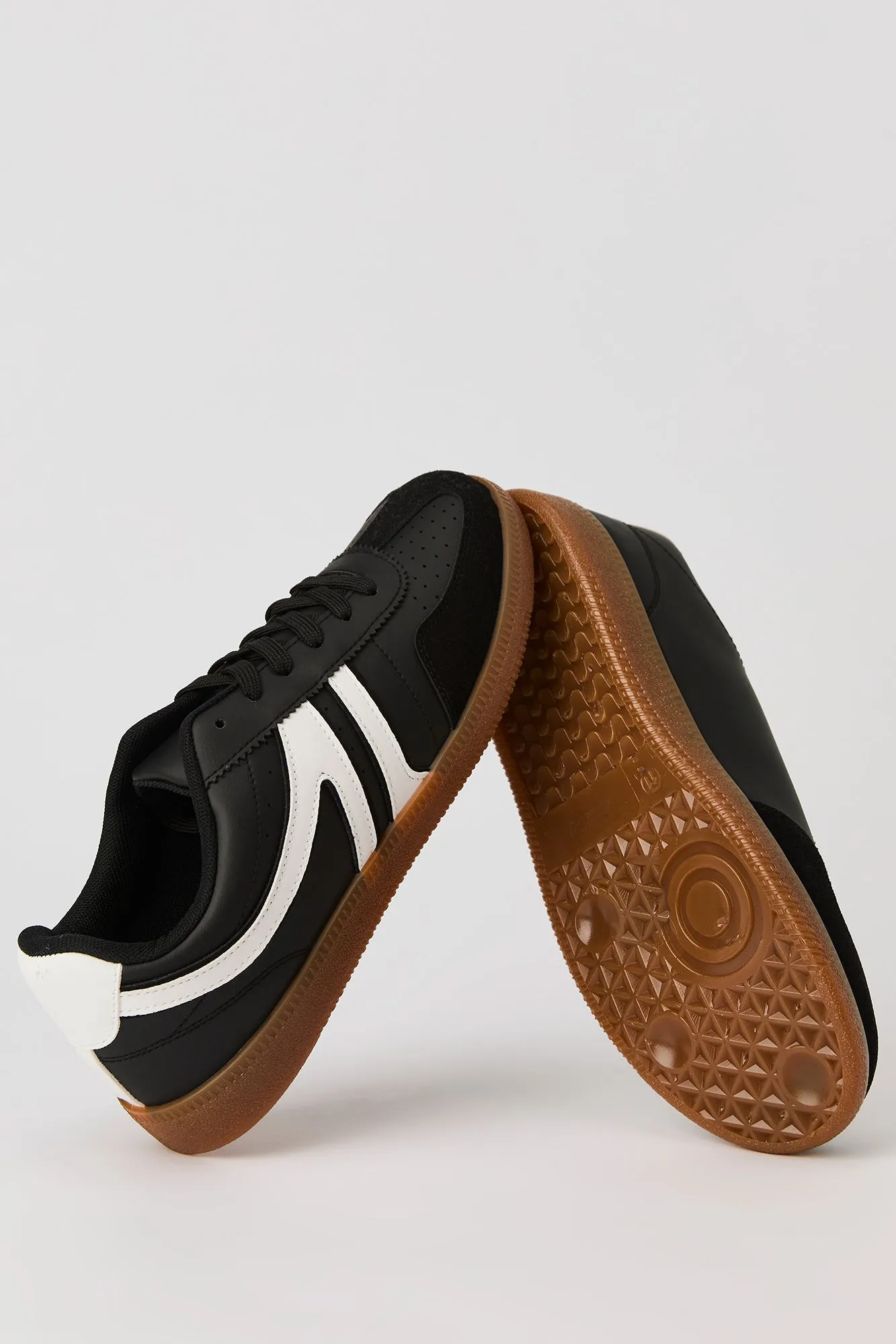 Espadrilles basses rétro sold by Urban Planet product image thumbnail 5