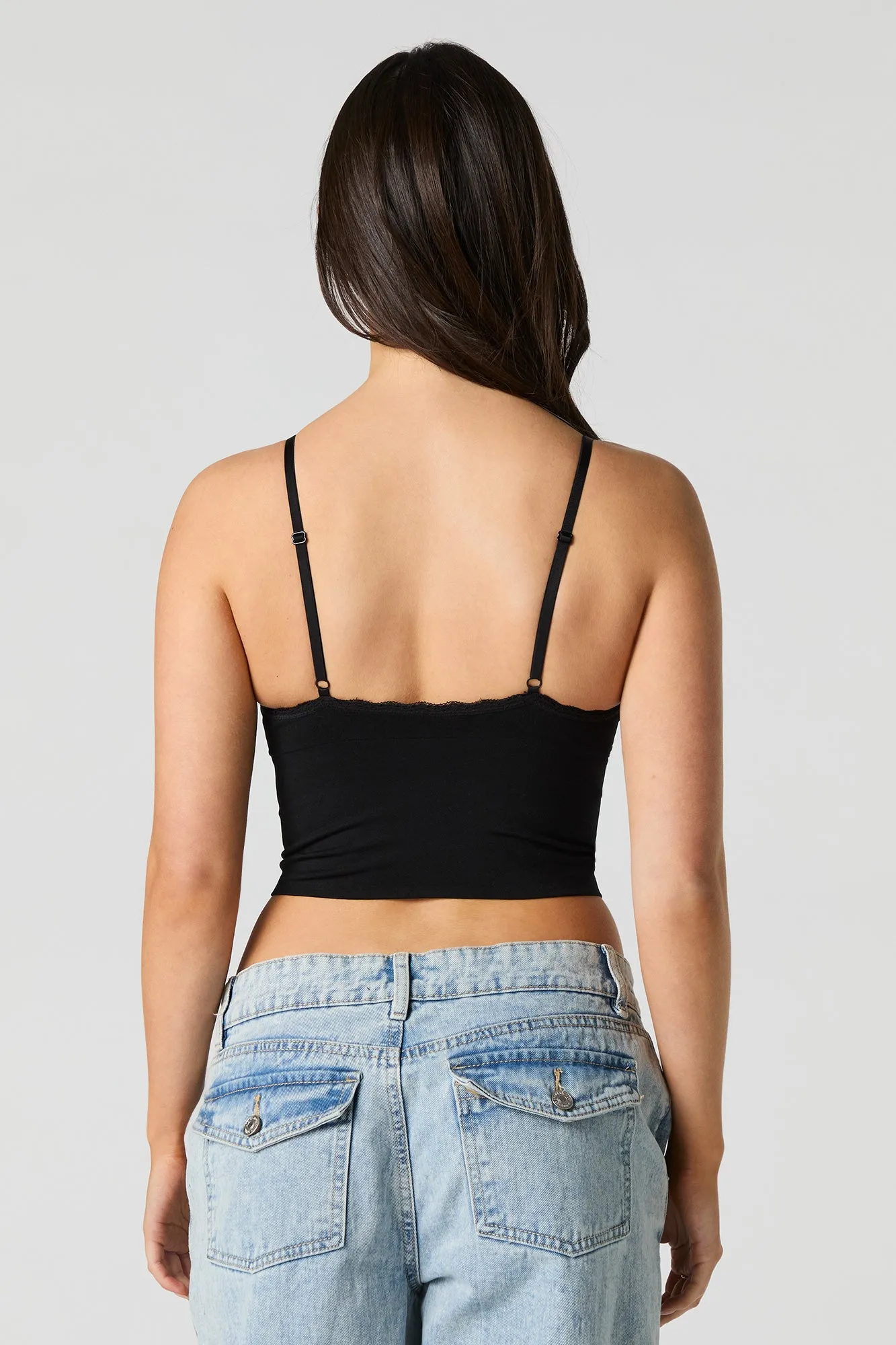 Camisole sans couture avec liséré de dentelle et encolure en V sold by Urban Planet product image thumbnail 5