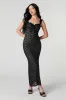 Robe maxi en dentelle avec décolleté en coeur sold by Urban Planet