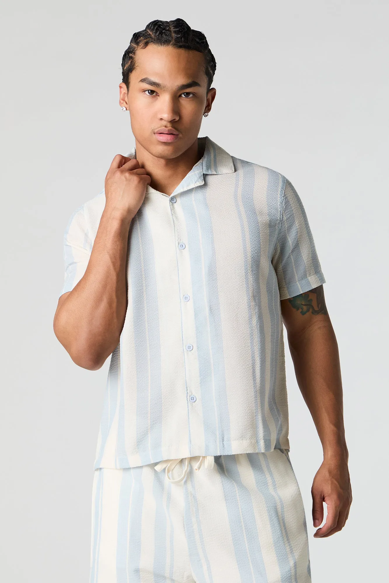 Haut rayé boutonné sold by Urban Planet