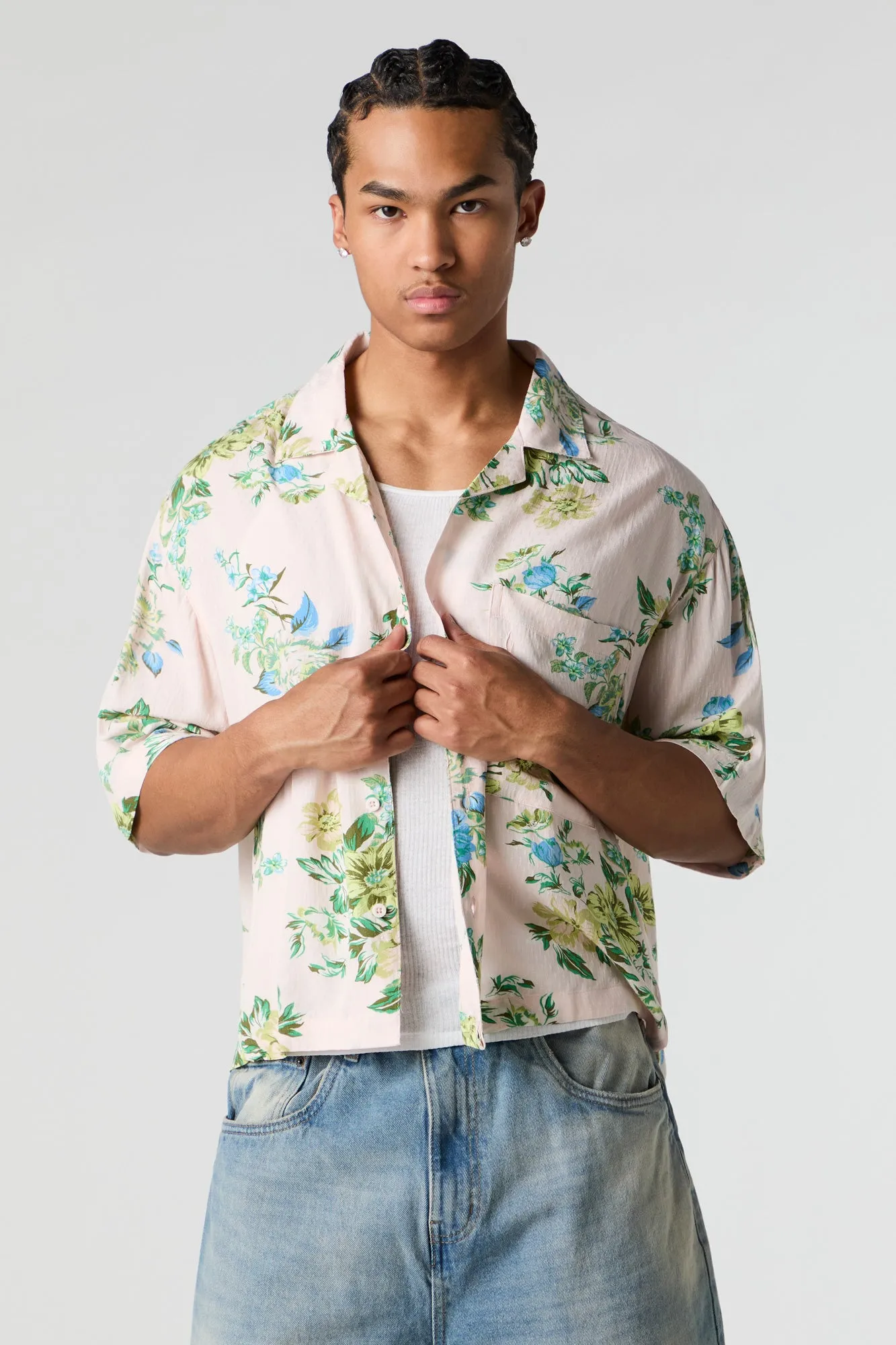 Haut boutonné carré à imprimé floral sold by Urban Planet