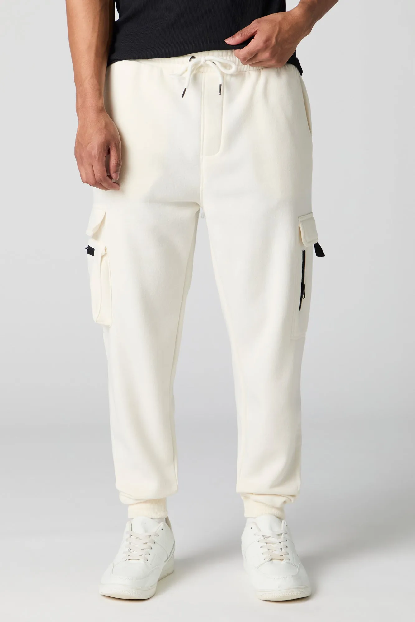 Jogger cargo en molleton avec poche à glissière sold by Urban Planet