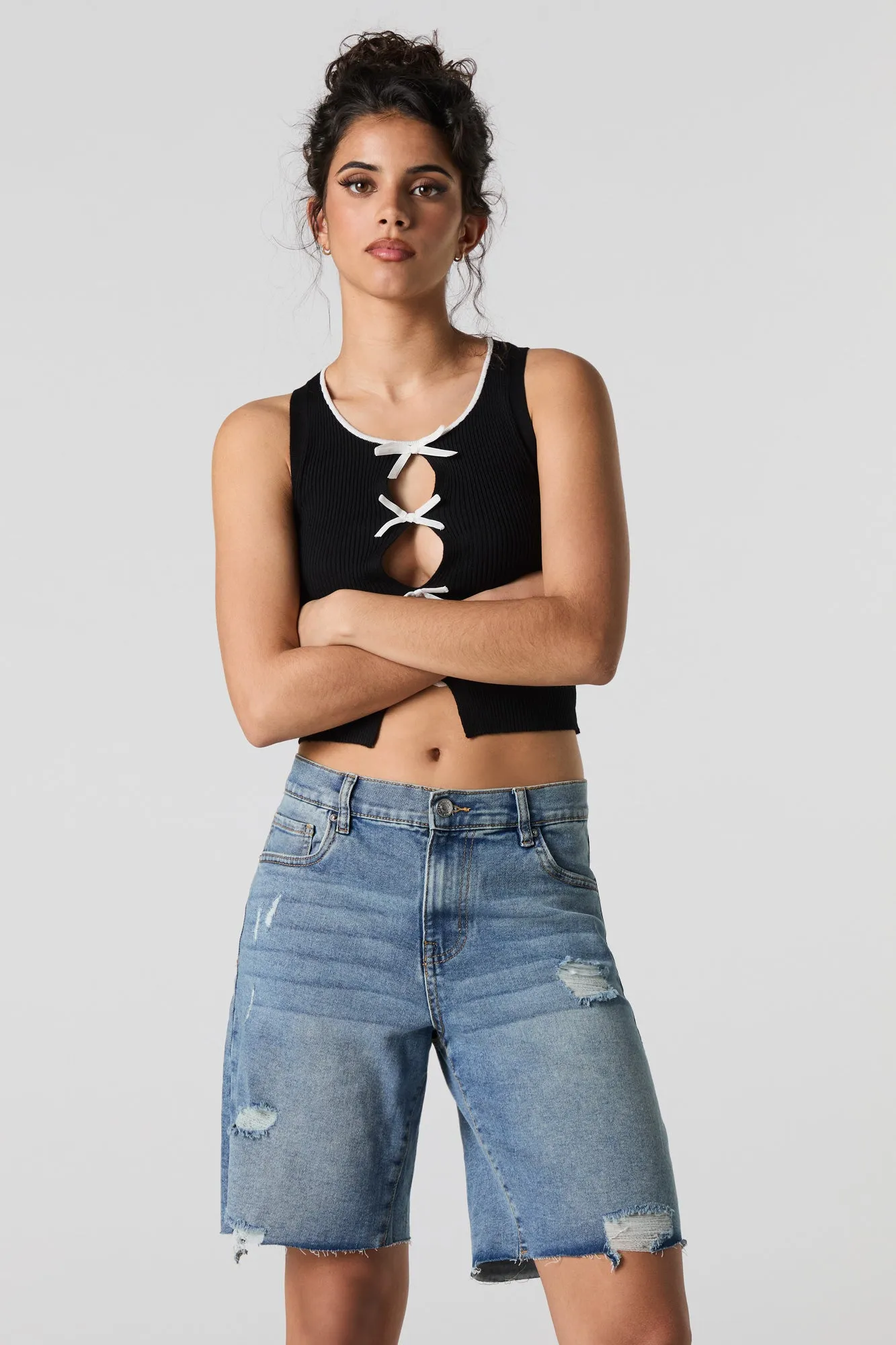 Bermuda en denim extensible à effet d'usure sold by Urban Planet product image thumbnail 4