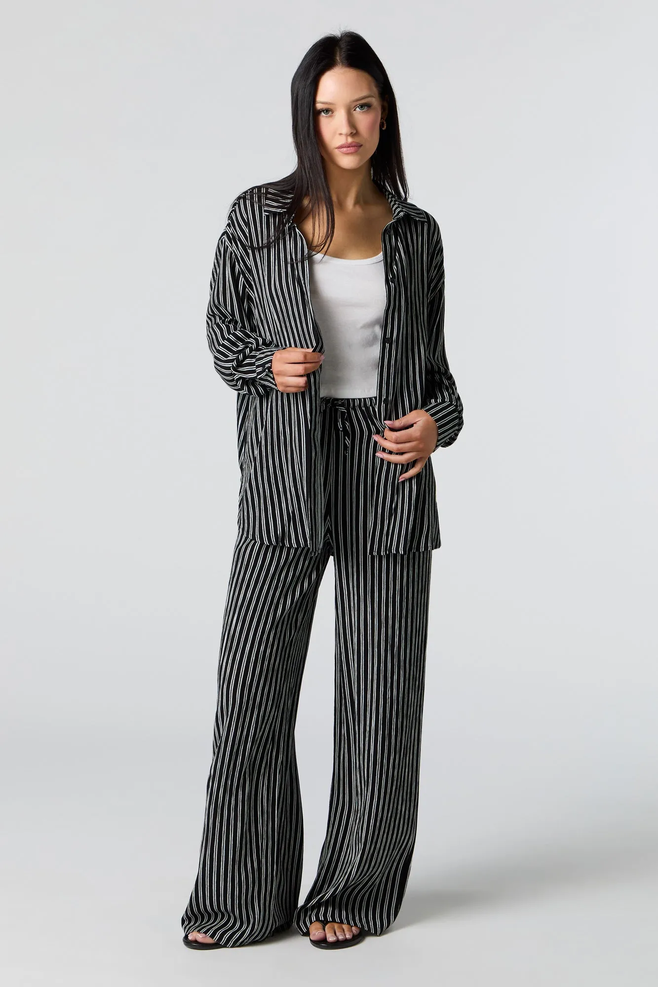 Haut boutonné surdimensionné froissé sold by Urban Planet product image thumbnail 5