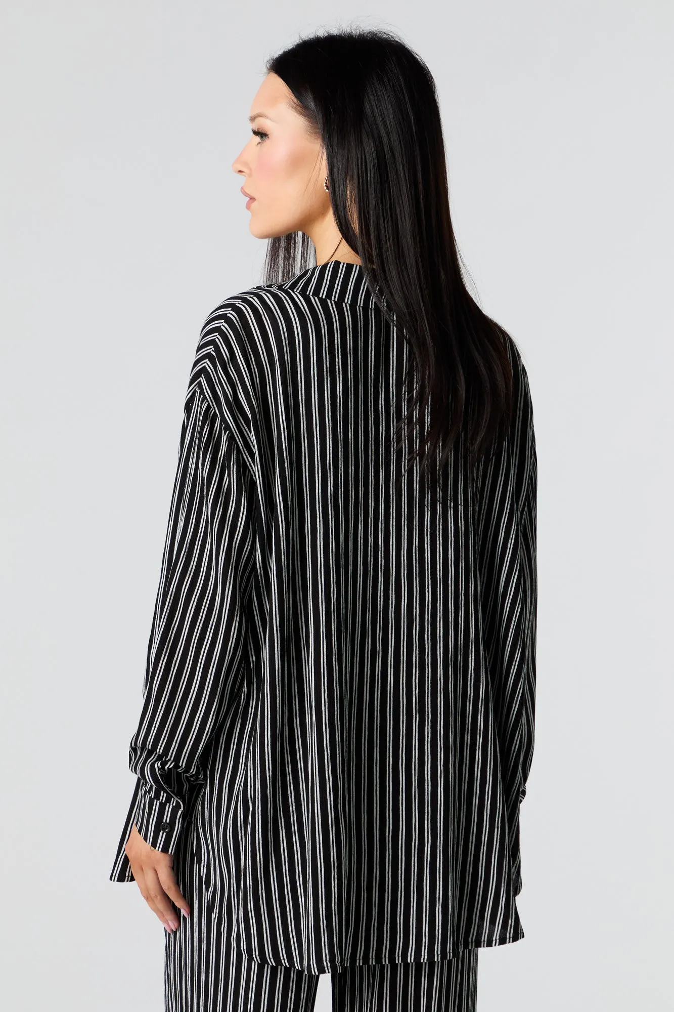 Haut boutonné surdimensionné froissé sold by Urban Planet product image thumbnail 4